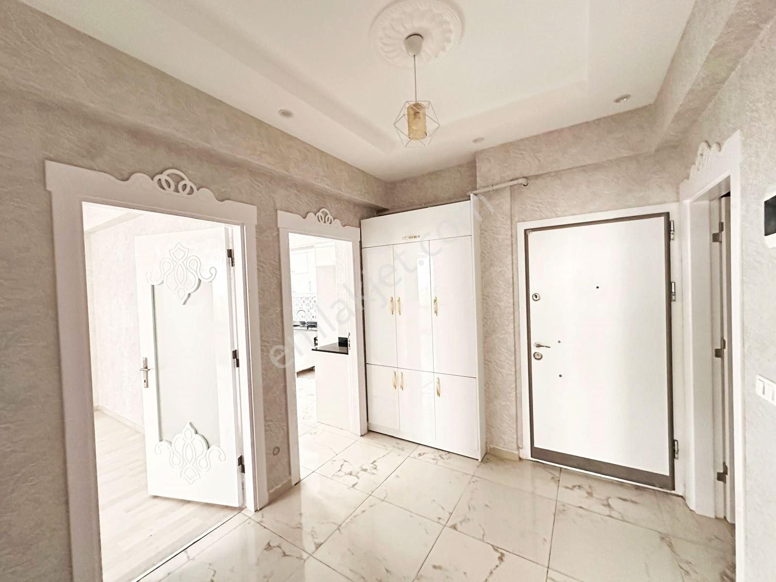 Beykent Pazar Yanı Ön Cephe Cam Balkonlu 2+1 Geniş Daire - Görsel 8