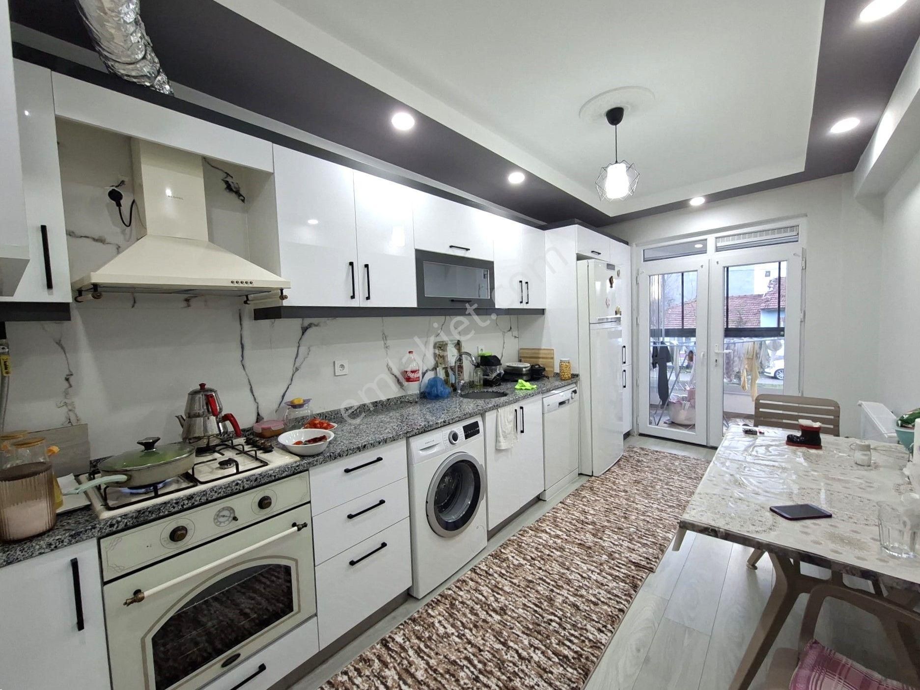 Recep Ümit Emlak'tan Sütlüce Uluzafer Caddesi Yanında Satılık 140 M2 Asansörlü 3+1 Geniş Daire - Görsel 17