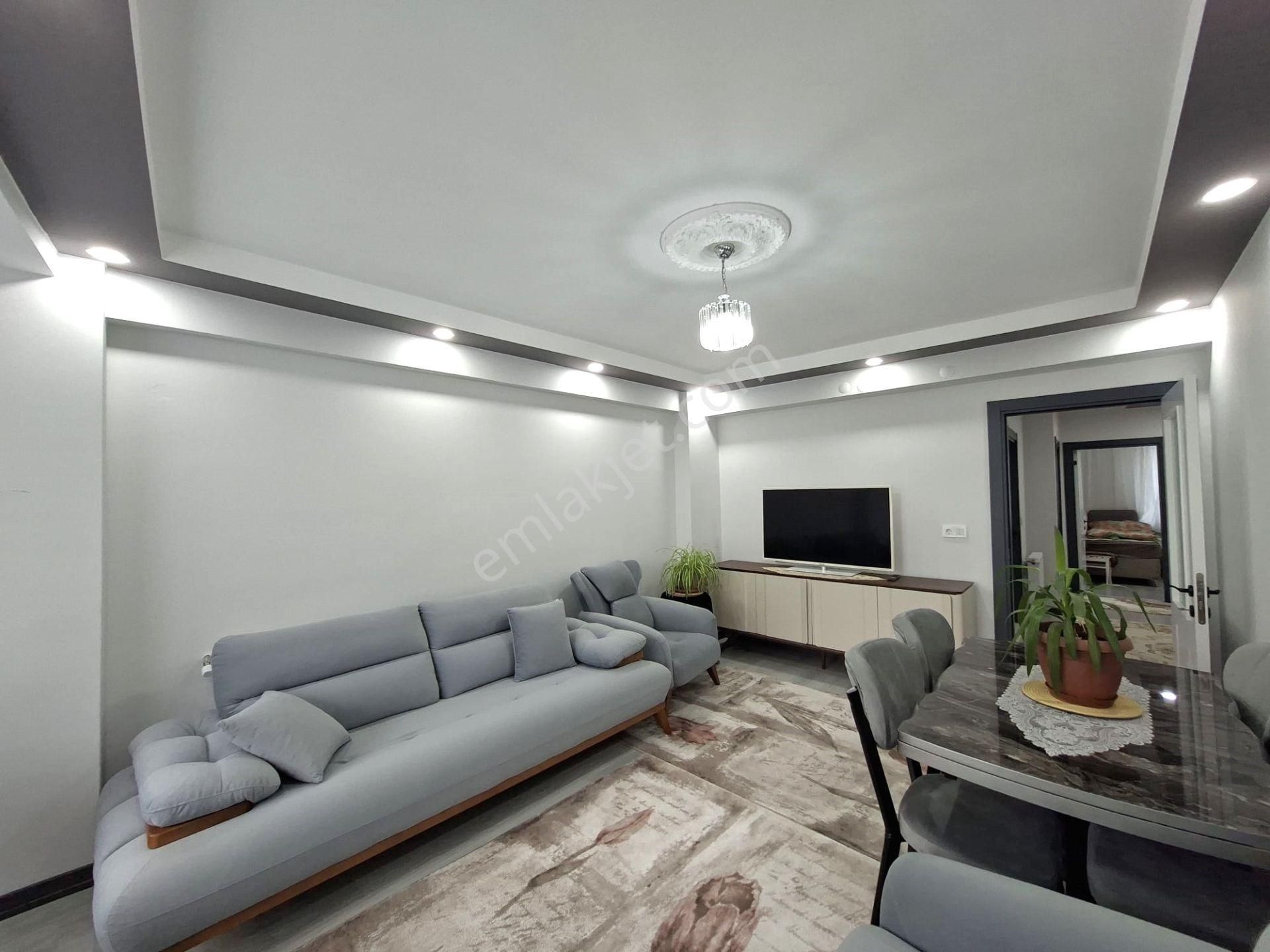 Recep Ümit Emlak'tan Sütlüce Uluzafer Caddesi Yanında Satılık 140 M2 Asansörlü 3+1 Geniş Daire