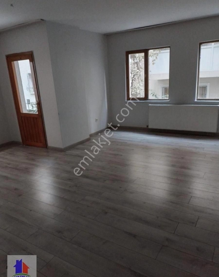 Bursa Osmangazi Emek Mah.de Satılık 3+1 Daire Merkezde 1. Kat Metro Ve Ana Cadde Organize Yakın