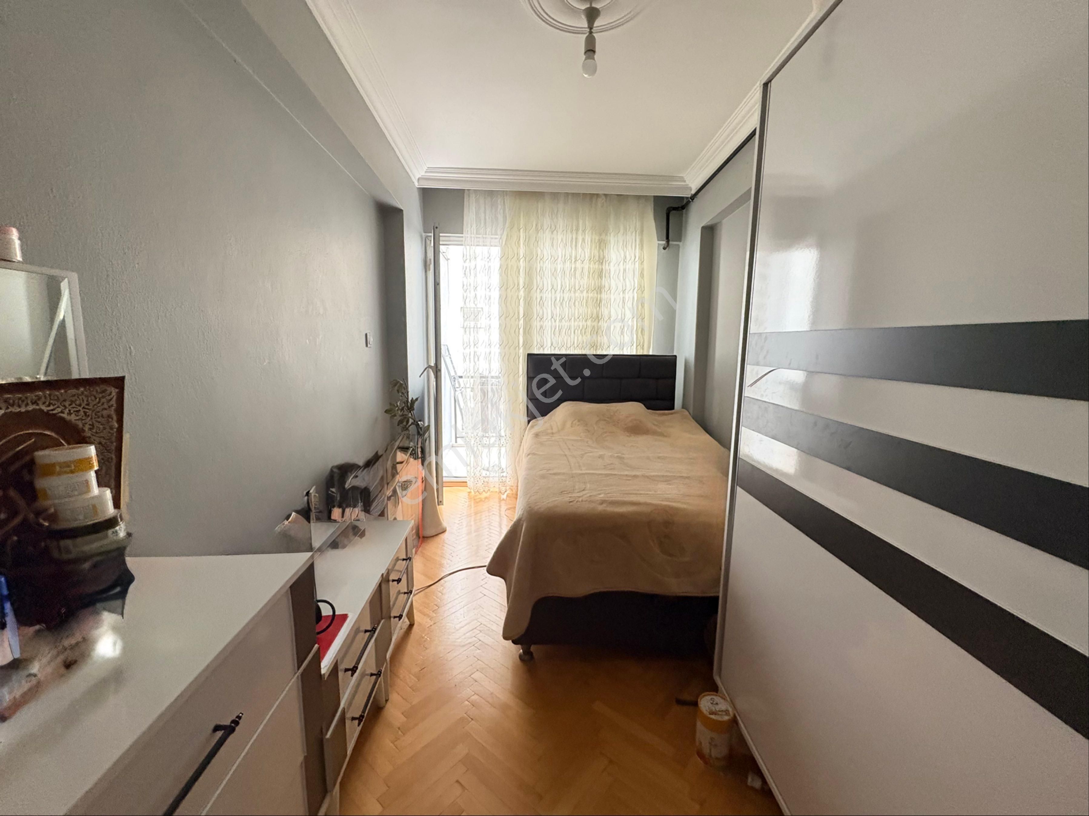 İzmir Yeşilyurt Reis Mahallesi Ara Kat Kombili 2+1 Satılık Daire - Görsel 16