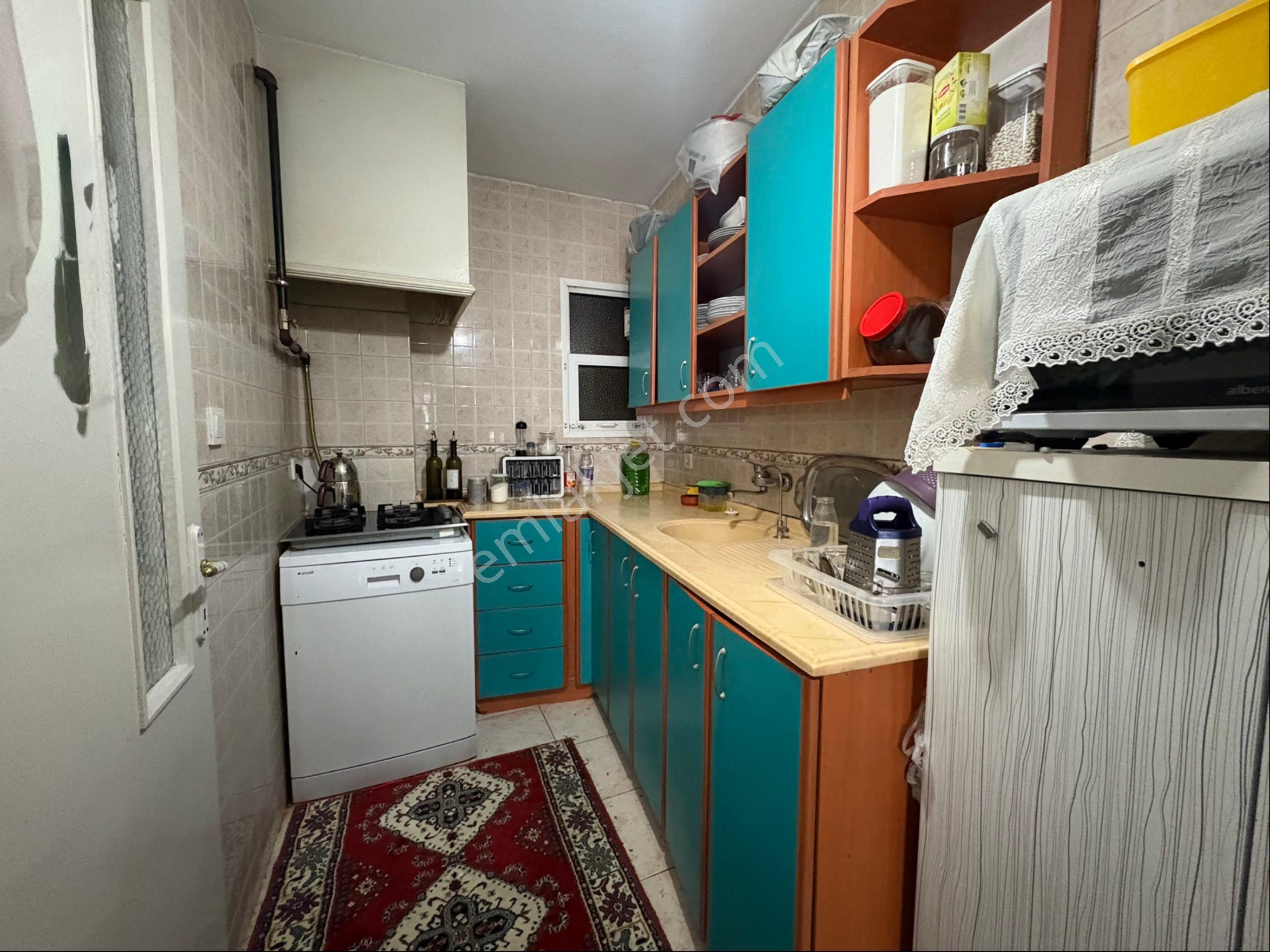 İzmir Yeşilyurt Reis Mahallesi Ara Kat Kombili 2+1 Satılık Daire - Görsel 14