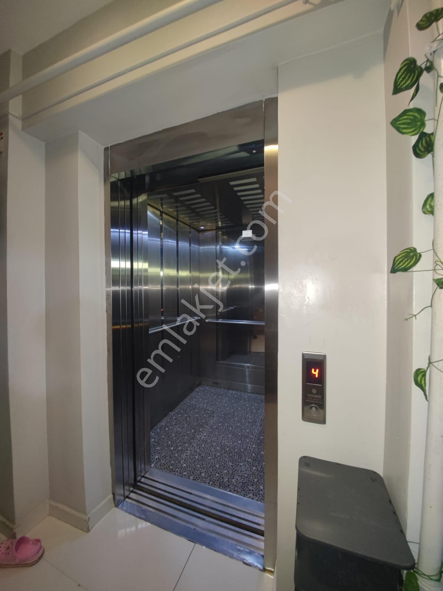 🏡atatürk Mahallesi 🏡 ✅2+1 M2 85 4 Katlınım 4 Katı ❇️kombi Petekli - Görsel 4