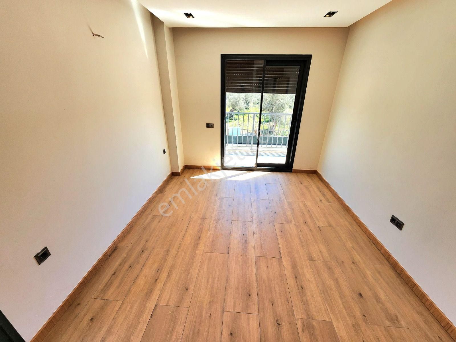 ▶ ▶ Akçay Körfez'den Satılık 450 M2 Arsa İçinde Müstakil Havuzlu Sıfır 4+1 Villa - Görsel 23