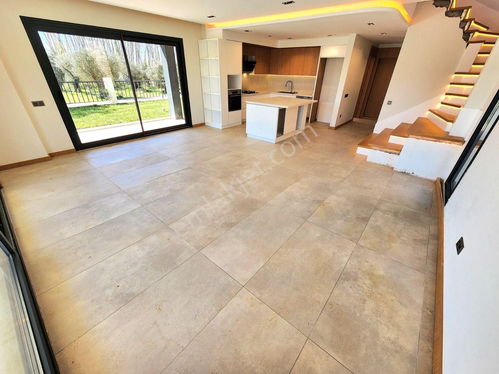▶ ▶ Akçay Körfez'den Satılık 450 M2 Arsa İçinde Müstakil Havuzlu Sıfır 4+1 Villa - Görsel 10