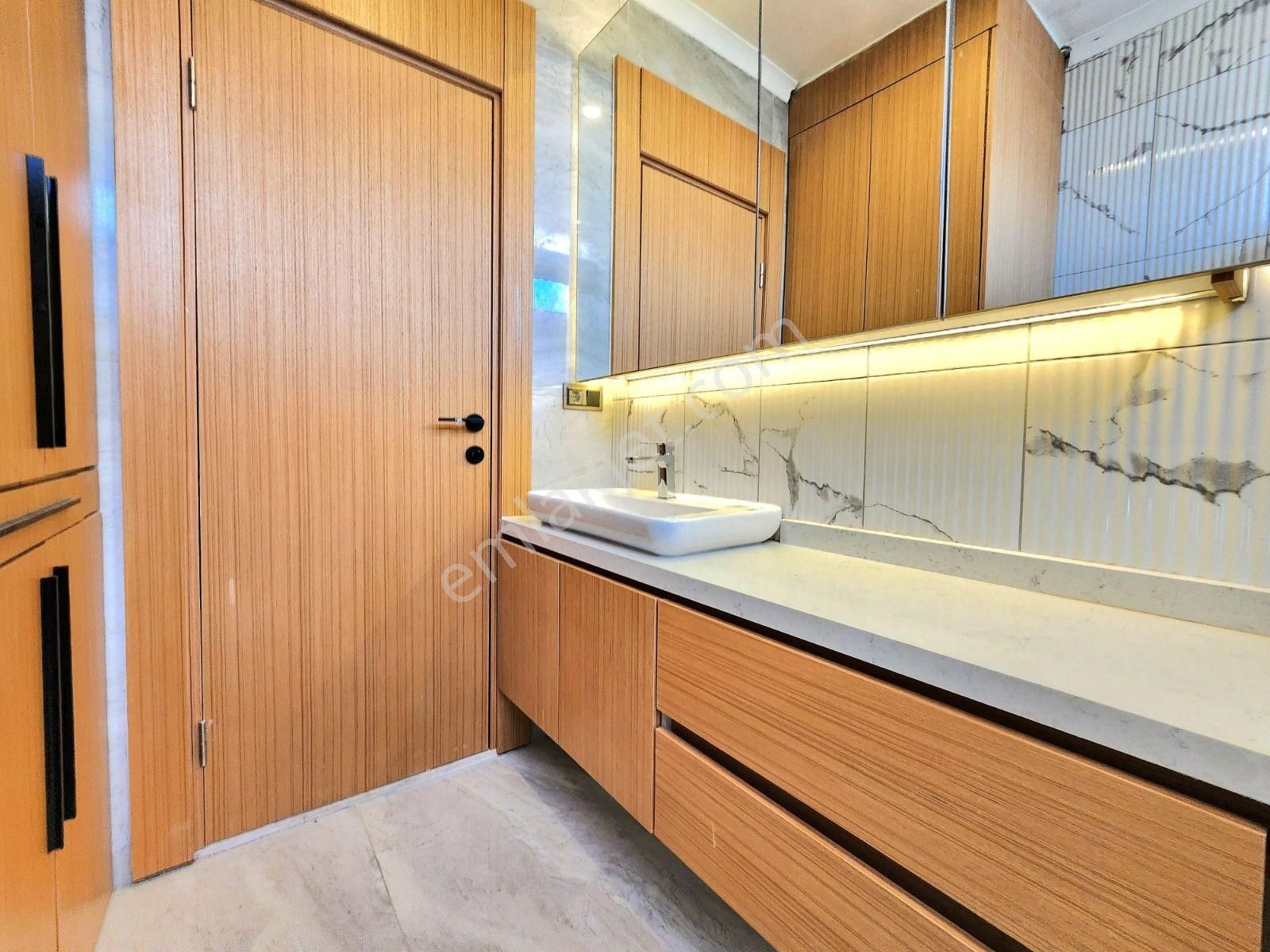 ▶ ▶ Akçay Körfez'den Satılık 450 M2 Arsa İçinde Müstakil Havuzlu Sıfır 4+1 Villa - Görsel 31