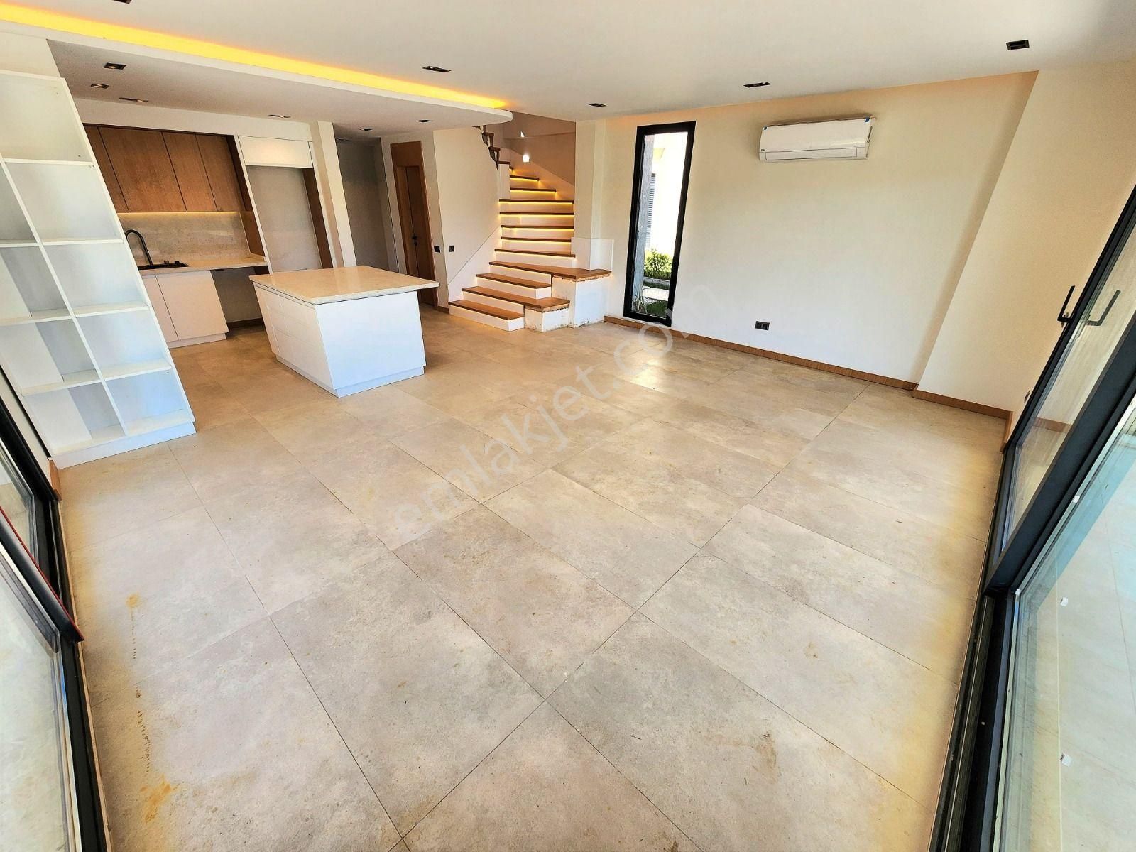 ▶ ▶ Akçay Körfez'den Satılık 450 M2 Arsa İçinde Müstakil Havuzlu Sıfır 4+1 Villa - Görsel 7