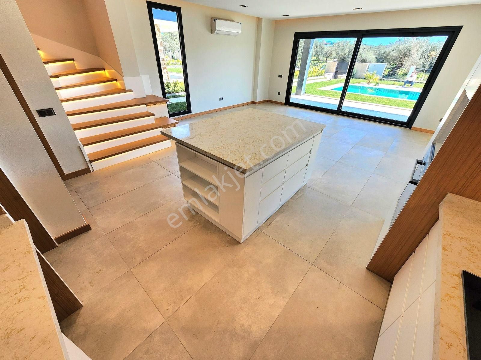 ▶ ▶ Akçay Körfez'den Satılık 450 M2 Arsa İçinde Müstakil Havuzlu Sıfır 4+1 Villa - Görsel 11