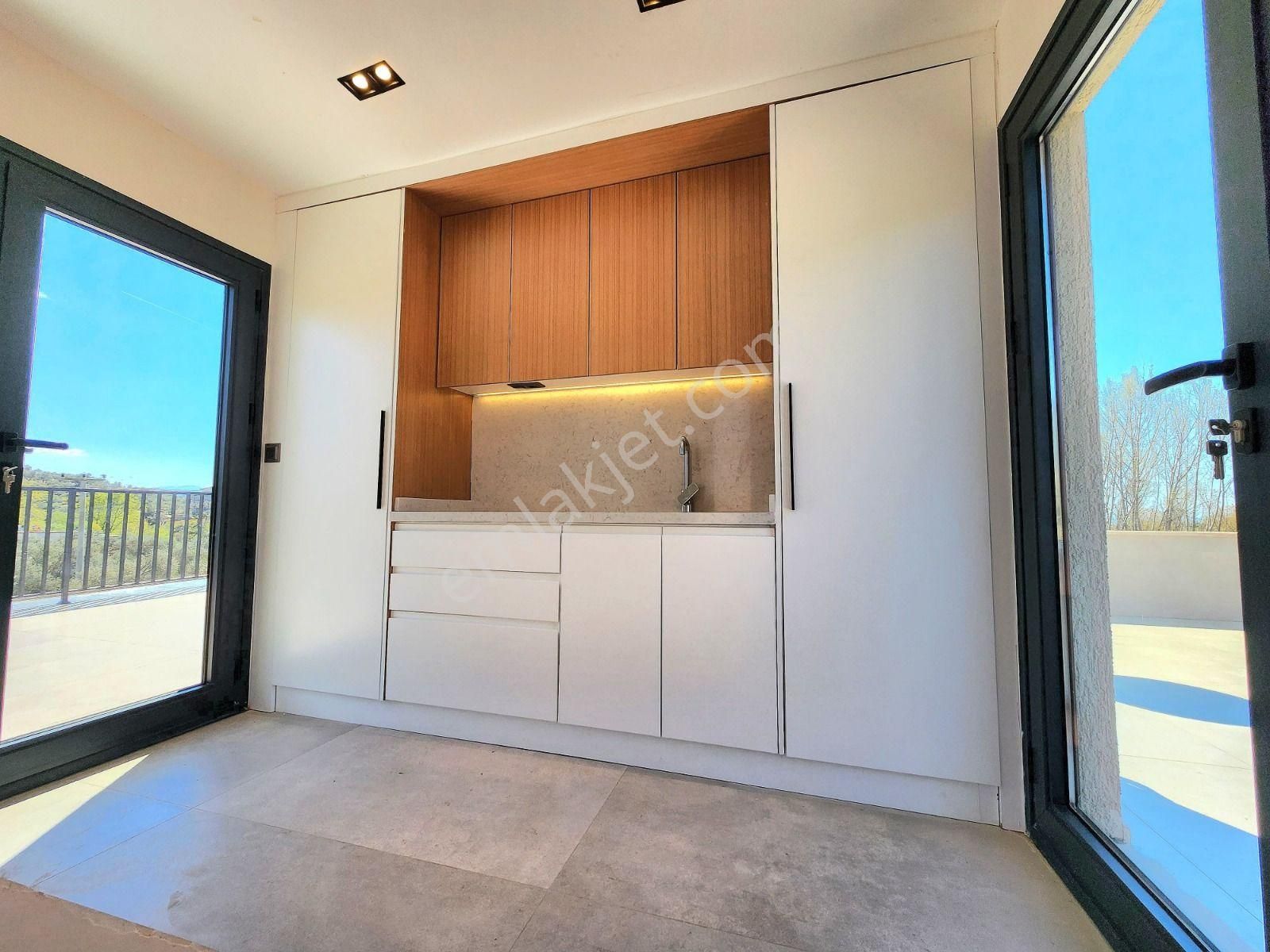 ▶ ▶ Akçay Körfez'den Satılık 450 M2 Arsa İçinde Müstakil Havuzlu Sıfır 4+1 Villa - Görsel 27