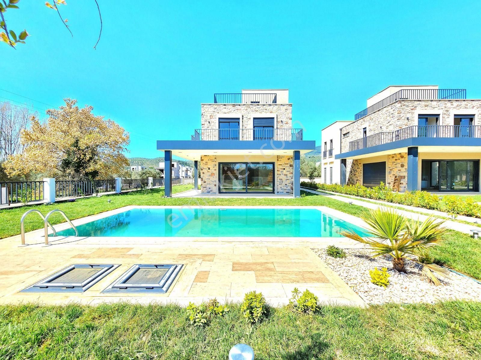 ▶ ▶ Akçay Körfez'den Satılık 450 M2 Arsa İçinde Müstakil Havuzlu Sıfır 4+1 Villa - Görsel 3