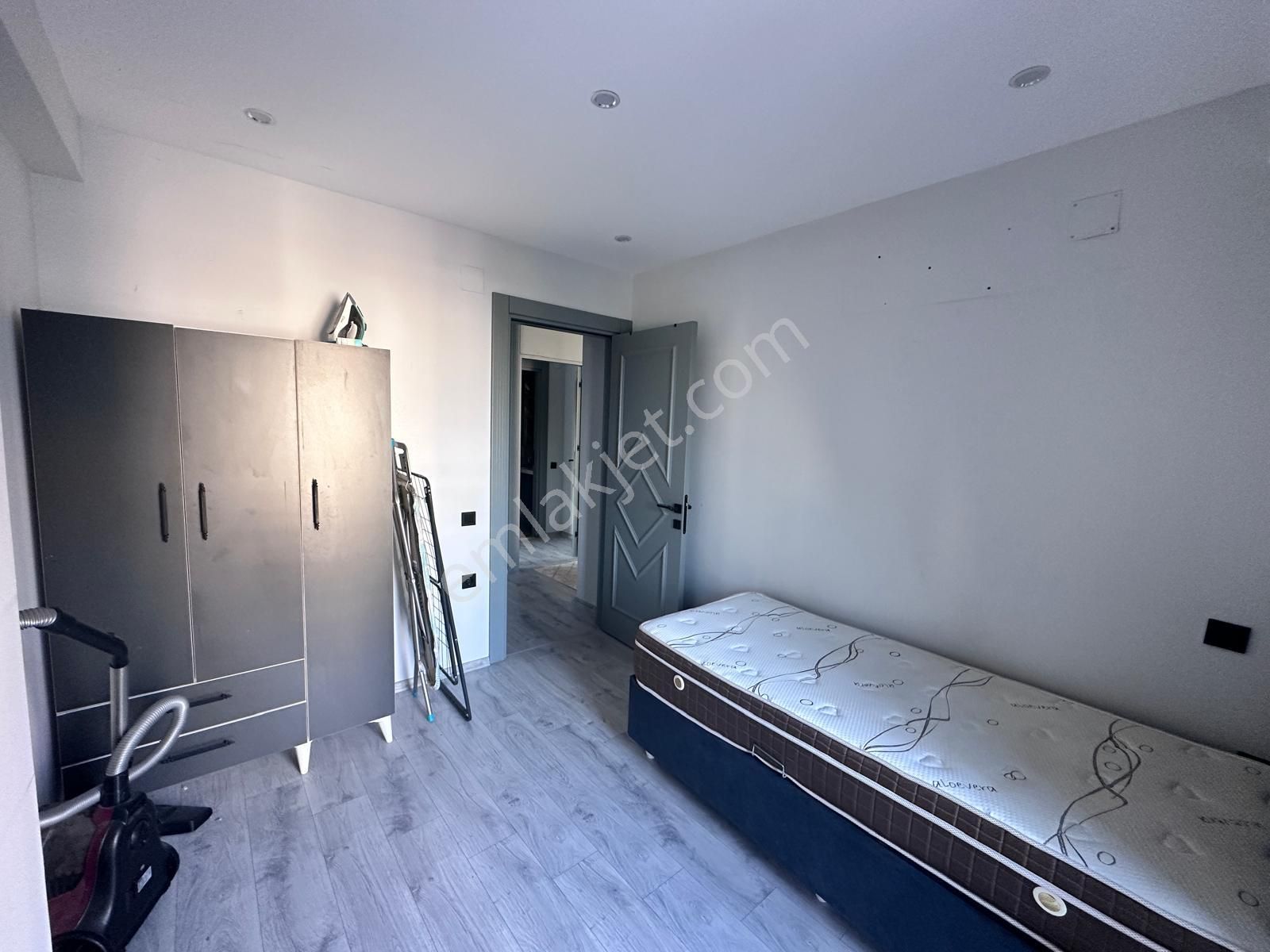 Rw Budur Dan Mezitli Kaymakamlık Karşısı 2+1 Eşyalı Daire - Görsel 20