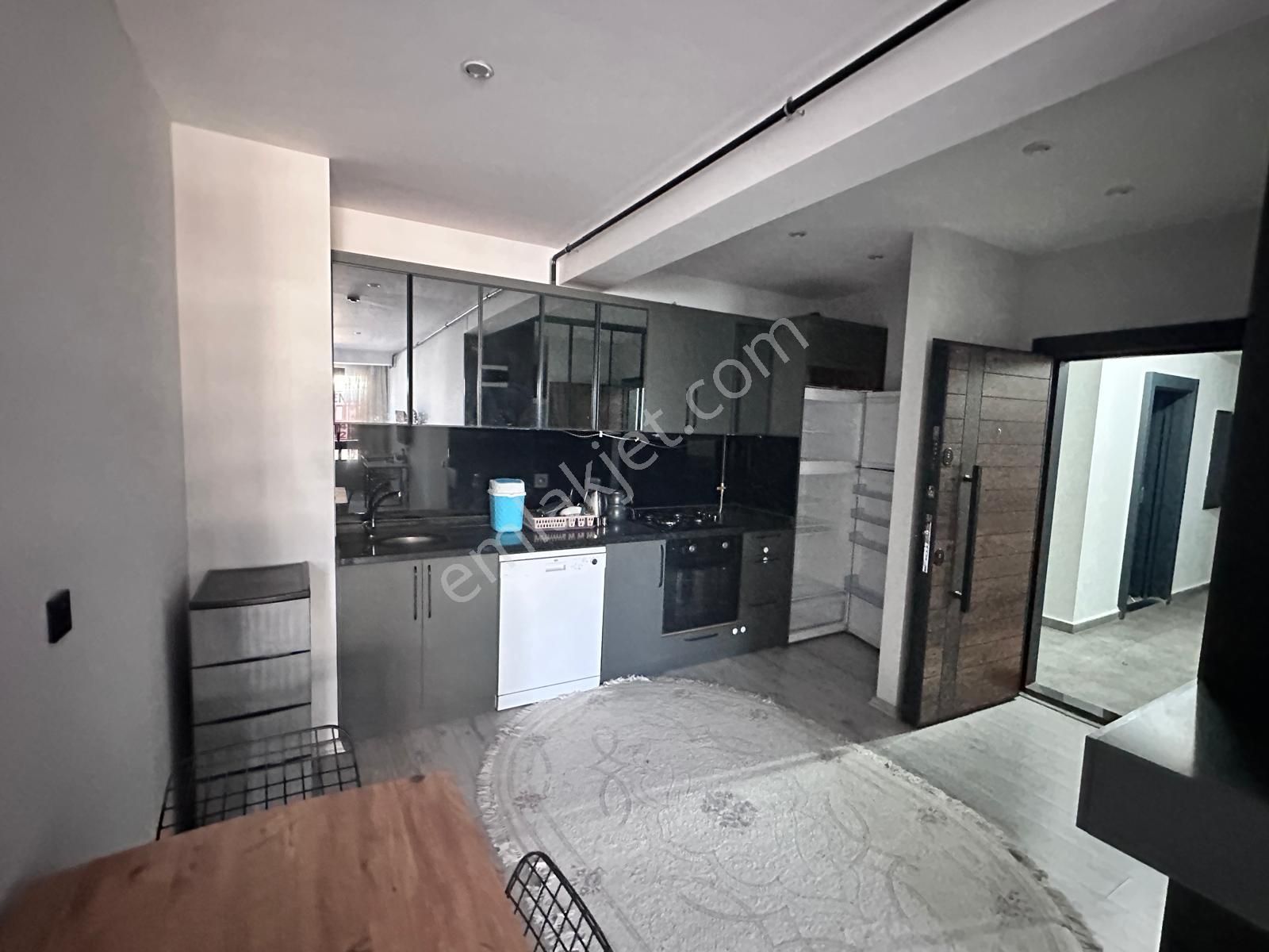 Rw Budur Dan Mezitli Kaymakamlık Karşısı 2+1 Eşyalı Daire