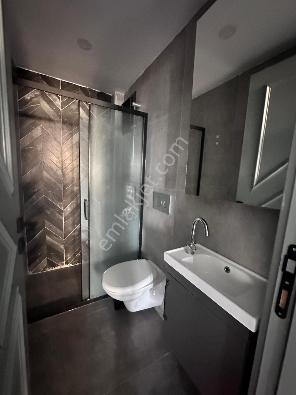 Rw Budur Dan Mezitli Kaymakamlık Karşısı 2+1 Eşyalı Daire - Görsel 15