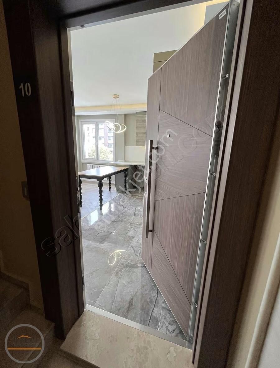 Fenerbahçe Sahile Çok Yakın İçi Yenilenmiş 2+1 Kiralık Daire - Görsel 2