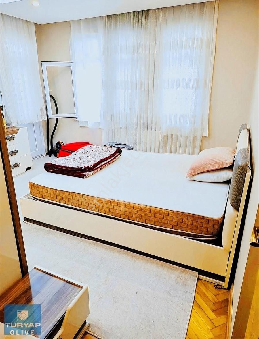 Avcılar'da 3+1 180m2 Satılık Fırsat Daire - Görsel 33