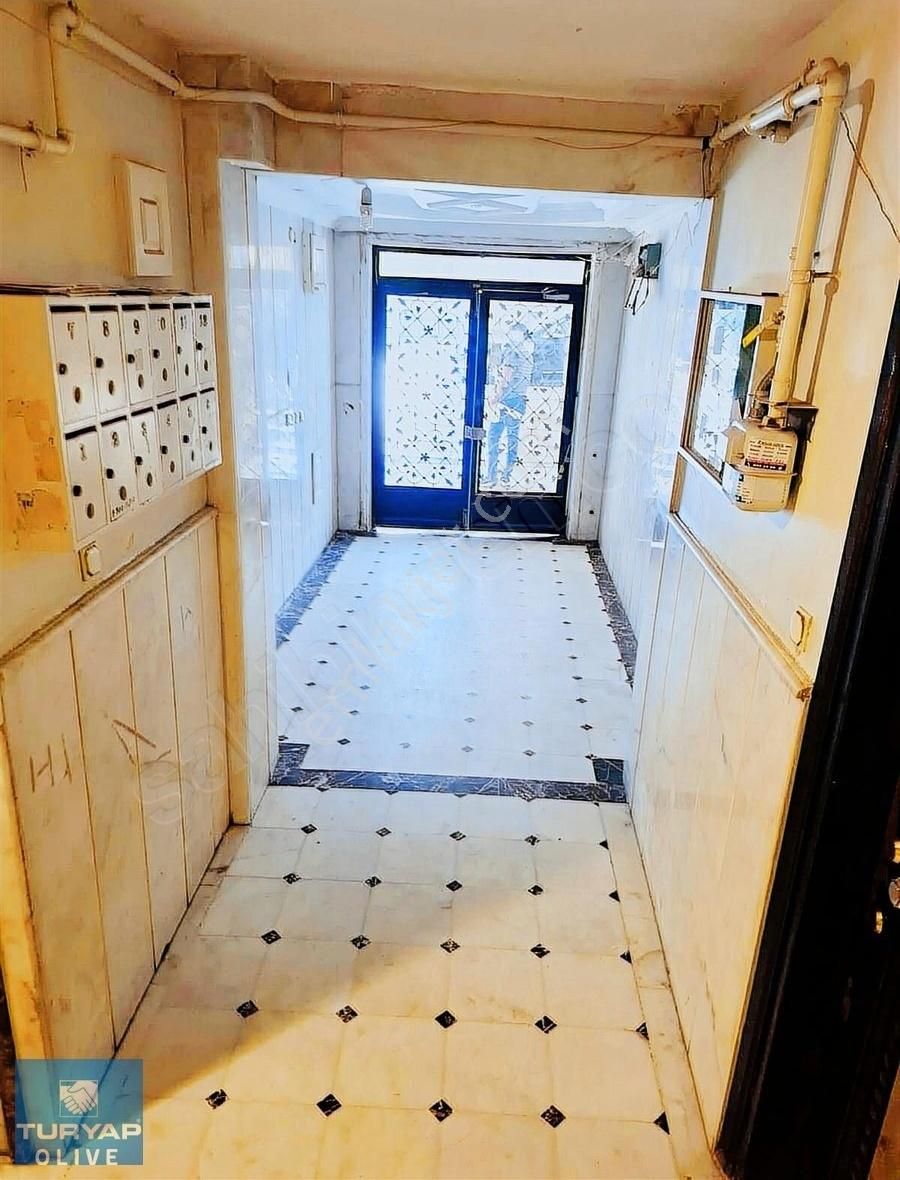 Avcılar'da 3+1 180m2 Satılık Fırsat Daire - Görsel 3