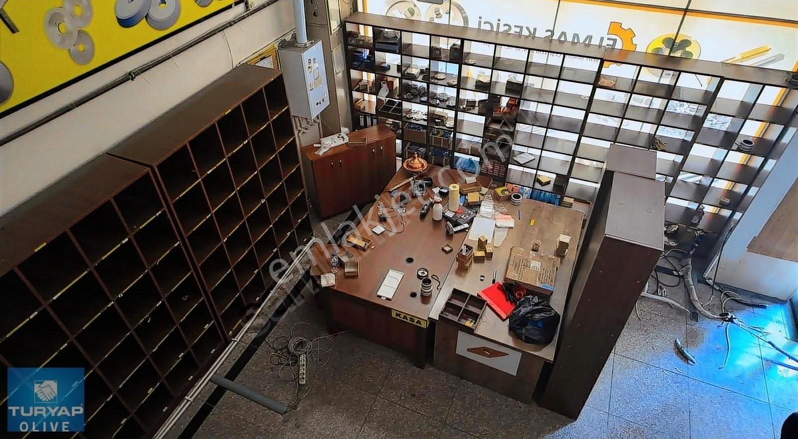 Topçular Apek Üretmen İş Merkezi'nde Cadde Üzeri Kiralık İşyeri - Görsel 4