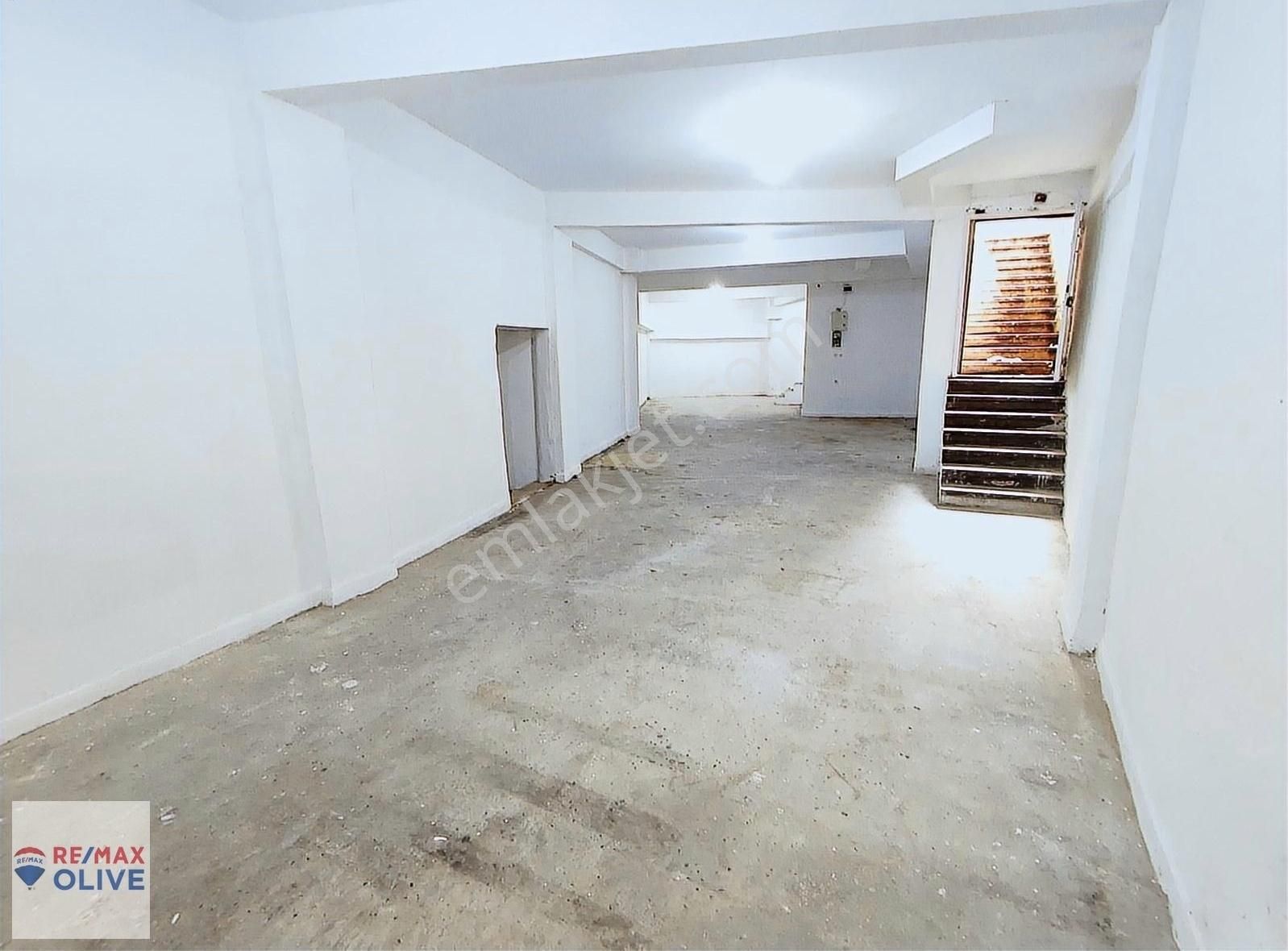 Fatih Seyyidömer Kocamustafapaşa'da 140 M2 Net Depolu Dükkan - Görsel 7