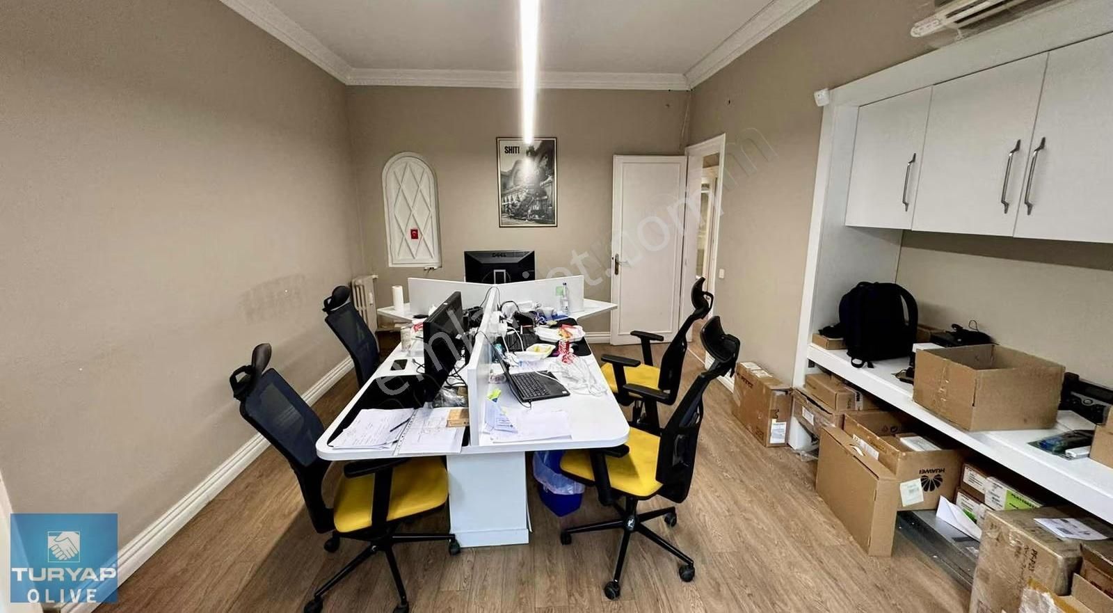 Nişantaşı Valikonağı Caddesinde Giriş Kat Bahçeli 3+2 Odalı - Görsel 17