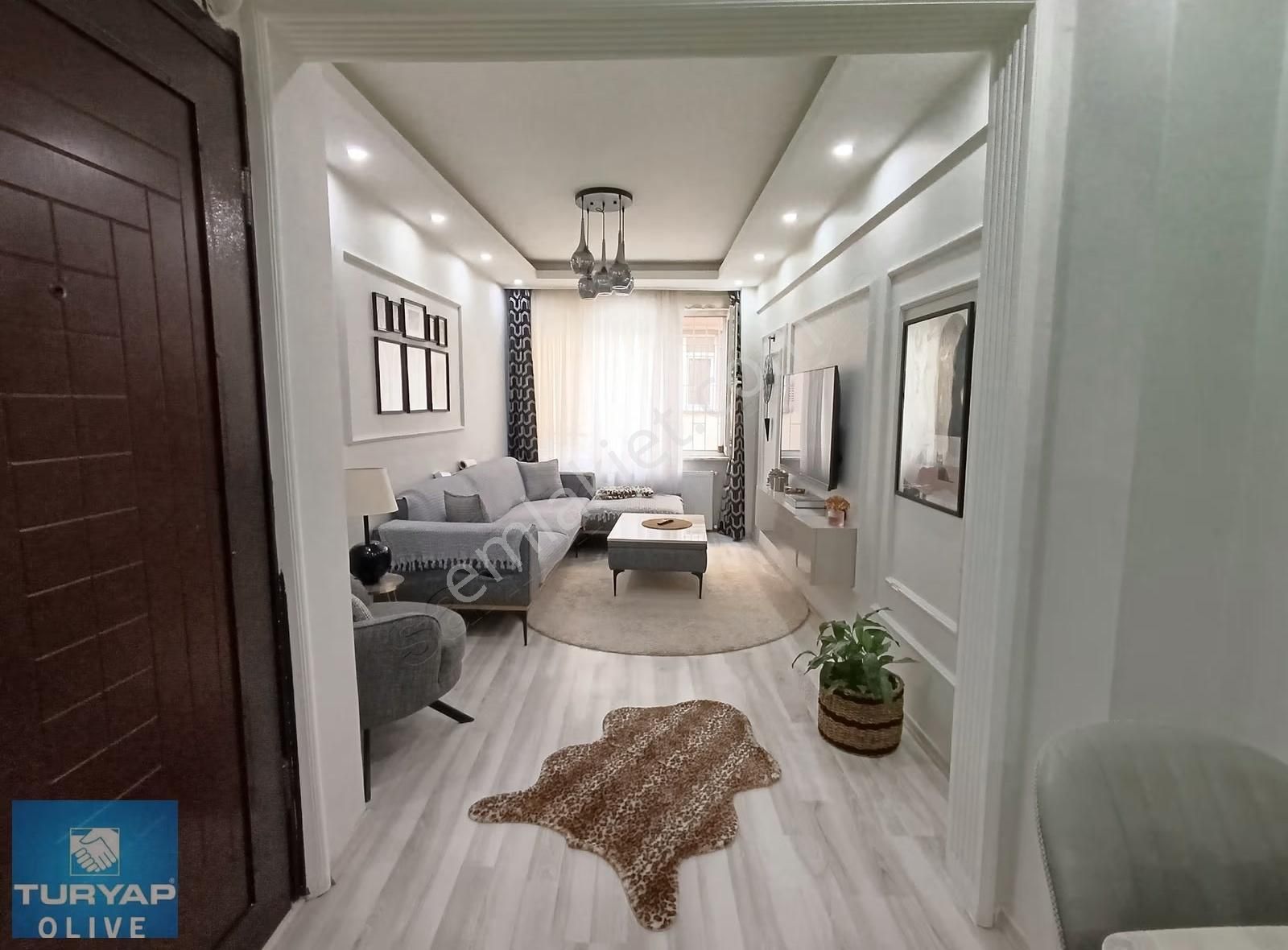 Fatih Cerrahpaşa'da Satılık 2+1 Daire Full Tadilatlı - Görsel 18