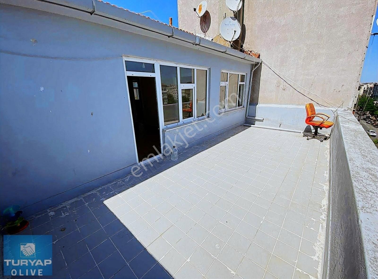 Kızılelma Caddesi Üzerinde Yatırımlık 2 Daire Tek Tapu - Görsel 10