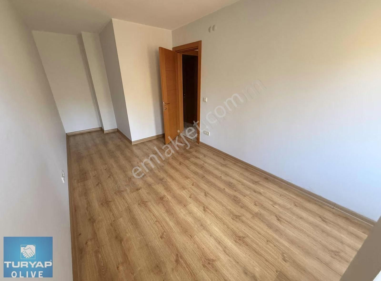 Küçükçekmece Yenimahalle Konutlarında 2+1 Kiralık Daire - Görsel 7