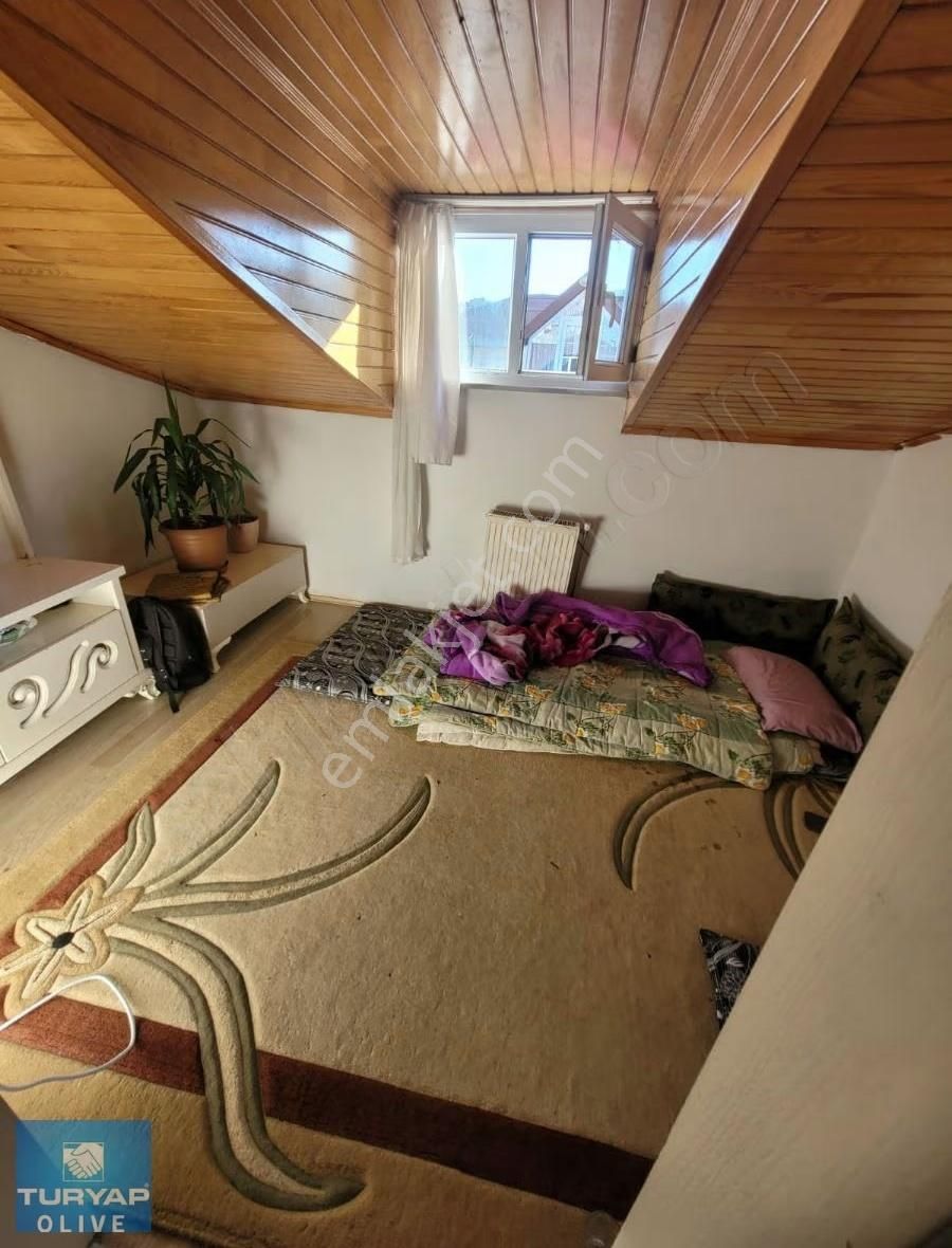 Turyap Olıveden Satlık 10 Yılık Dubleks Küçükçekmece Kanarya - Görsel 3