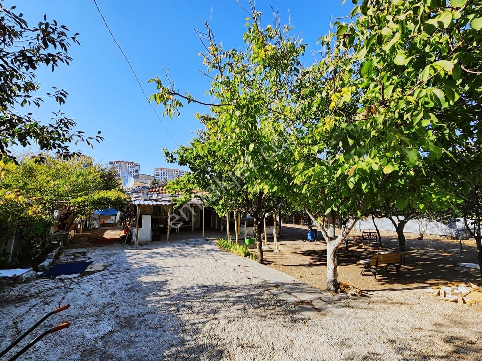 Güler^den Yenimahalle Yakacıkta 3+1 Müstakil(gecekondu) 800m2ars - Görsel 33