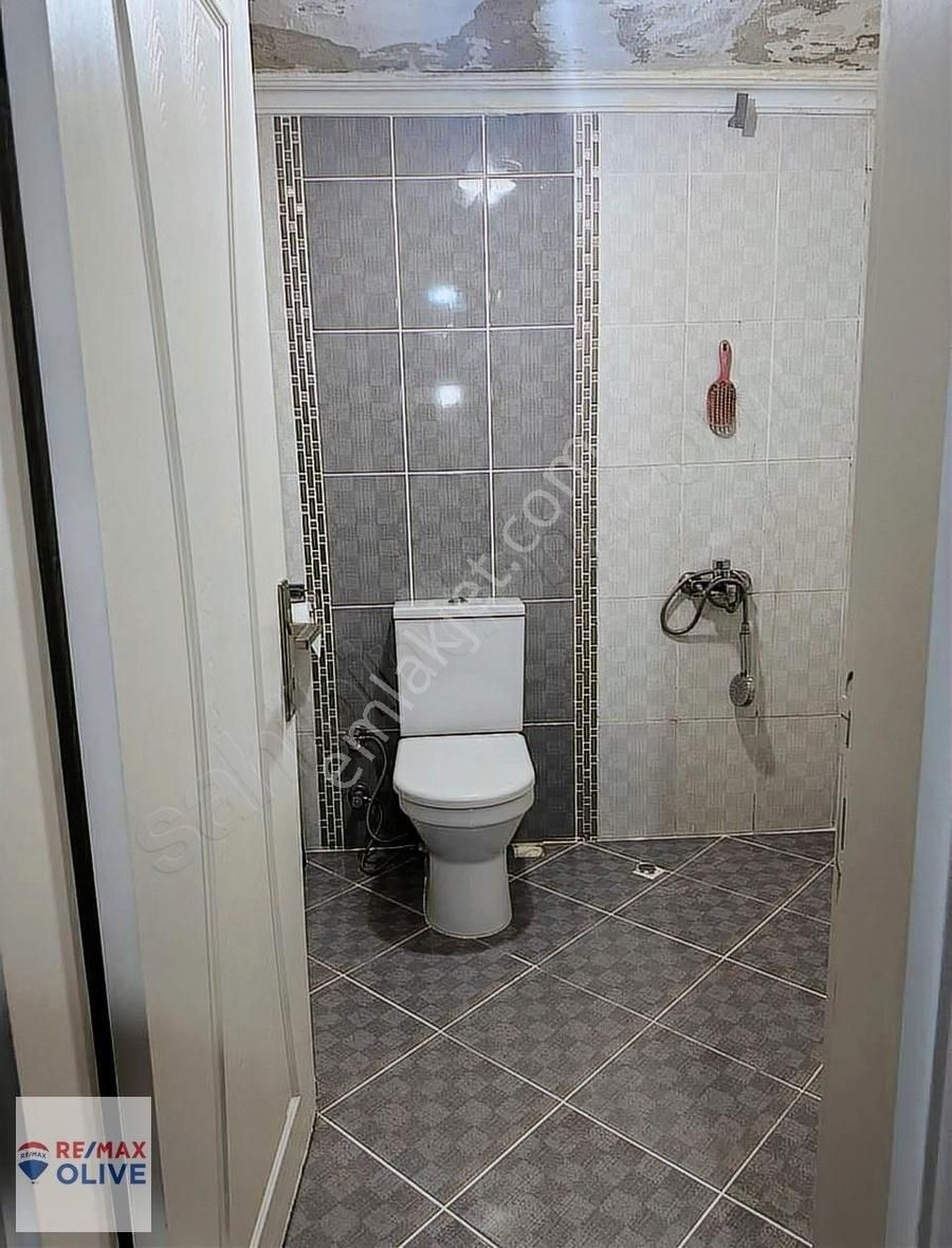 Marmaraya Yürüme Mesafesinde 3 Katlı Müstakil Ev. - Görsel 12