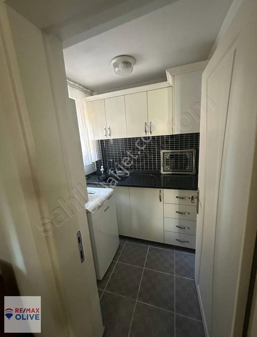 Marmaraya Yürüme Mesafesinde 3 Katlı Müstakil Ev. - Görsel 33