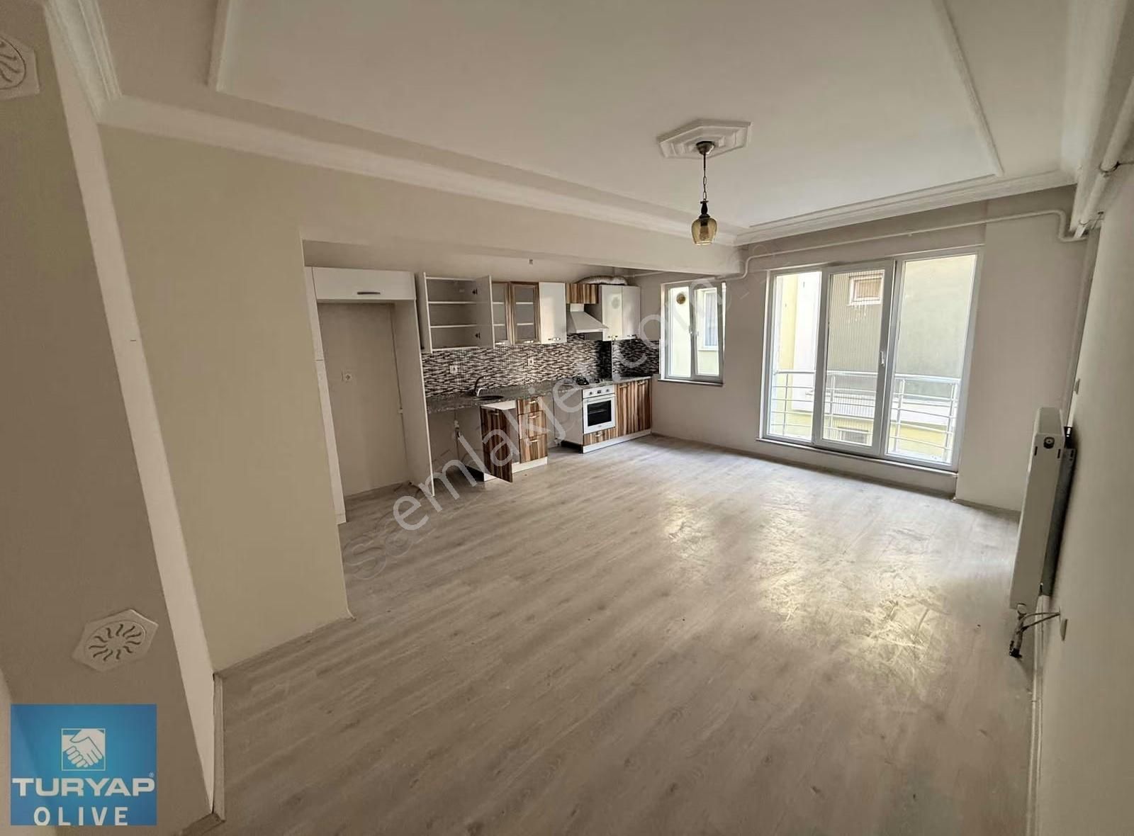 Tekirdağ Merkez'de Açık Mutfak 2+1 Kiralık Daire - Görsel 13