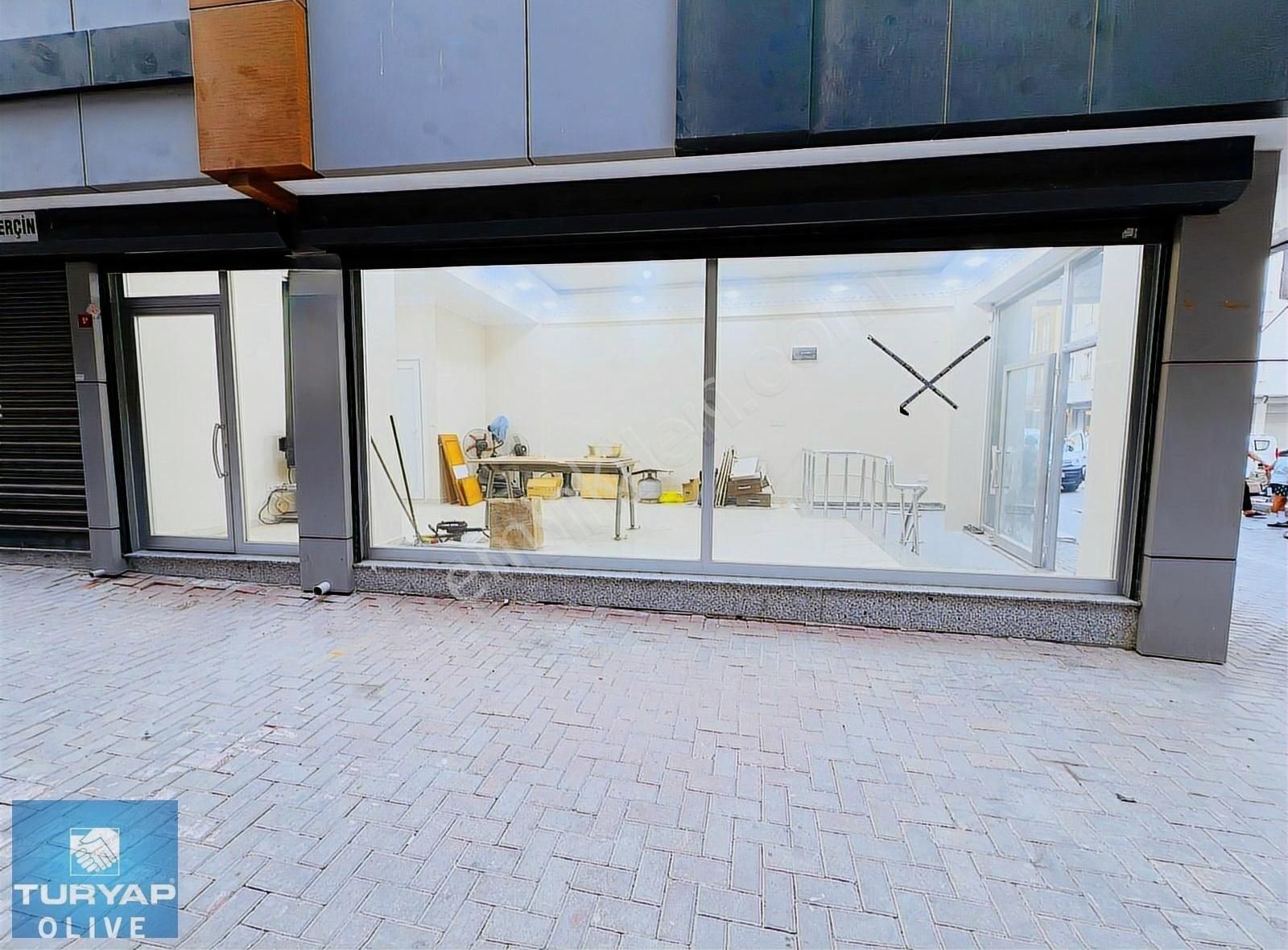 Zeytinburnu Beştelsiz'de 130 M2 İki Katlı Sıfır Kiralık Dükkan