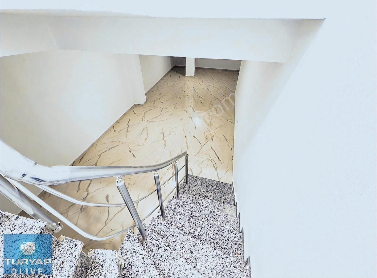 Zeytinburnu Beştelsiz'de 130 M2 İki Katlı Sıfır Kiralık Dükkan - Görsel 9