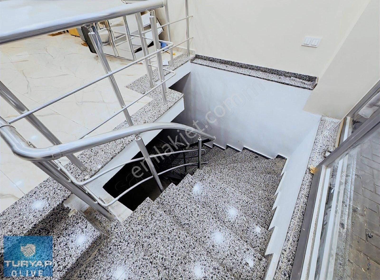 Zeytinburnu Beştelsiz'de 130 M2 İki Katlı Sıfır Kiralık Dükkan - Görsel 4