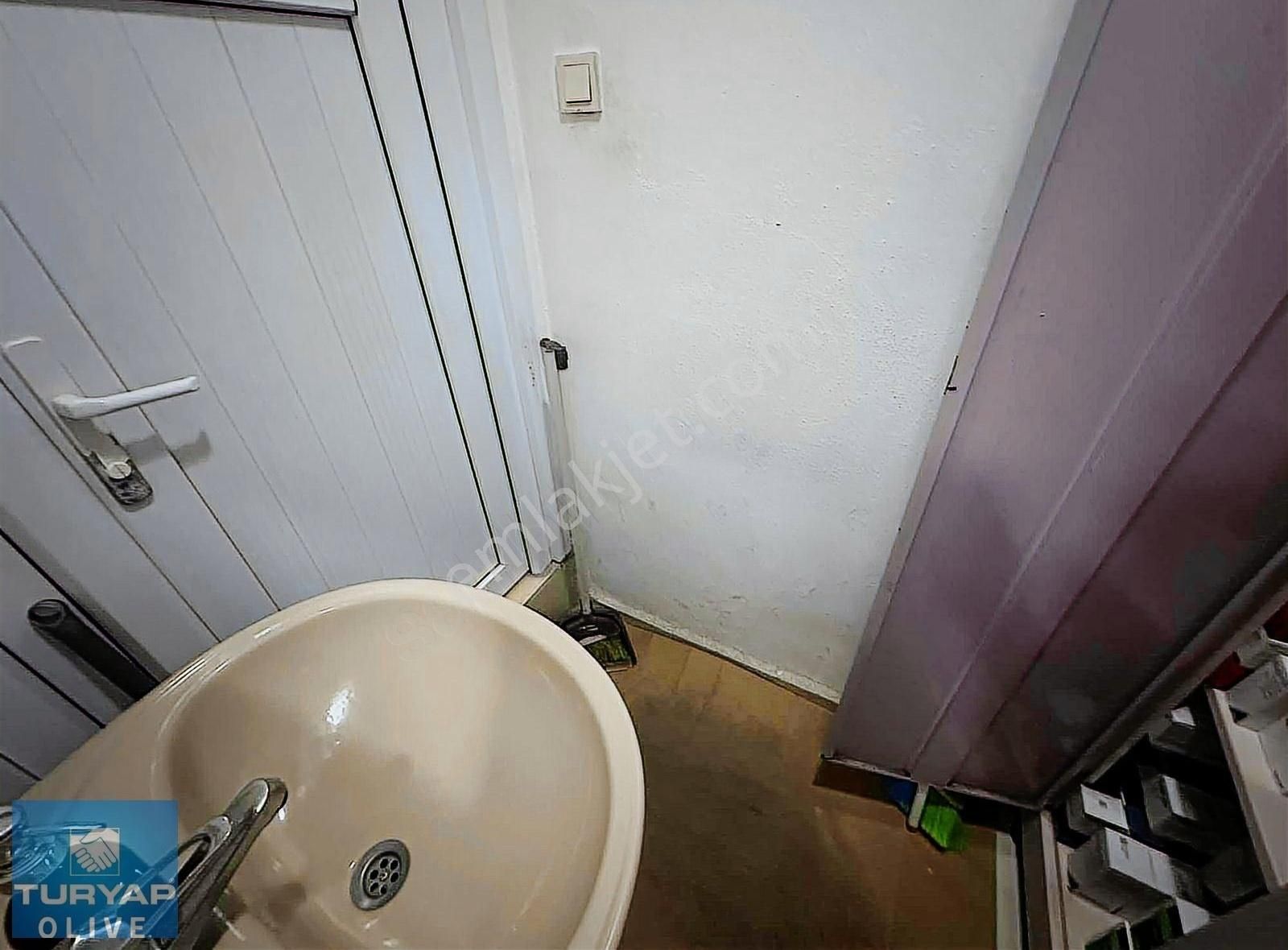 Zeytinburnu Merkezde Satılık Kurumsal Eczane Kiracılı Dükkan - Görsel 10