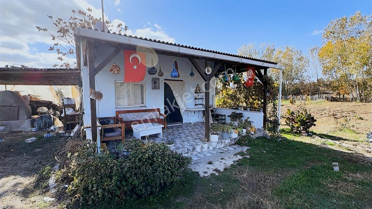 Paşayeri'de 850 M2 Arsa Üzerinde Acil Satılık Müstakil Ev - Görsel 2