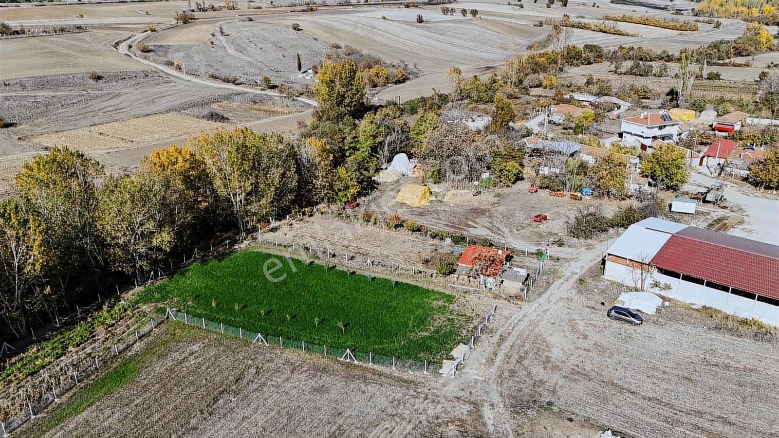 Paşayeri'de 850 M2 Arsa Üzerinde Acil Satılık Müstakil Ev - Görsel 5