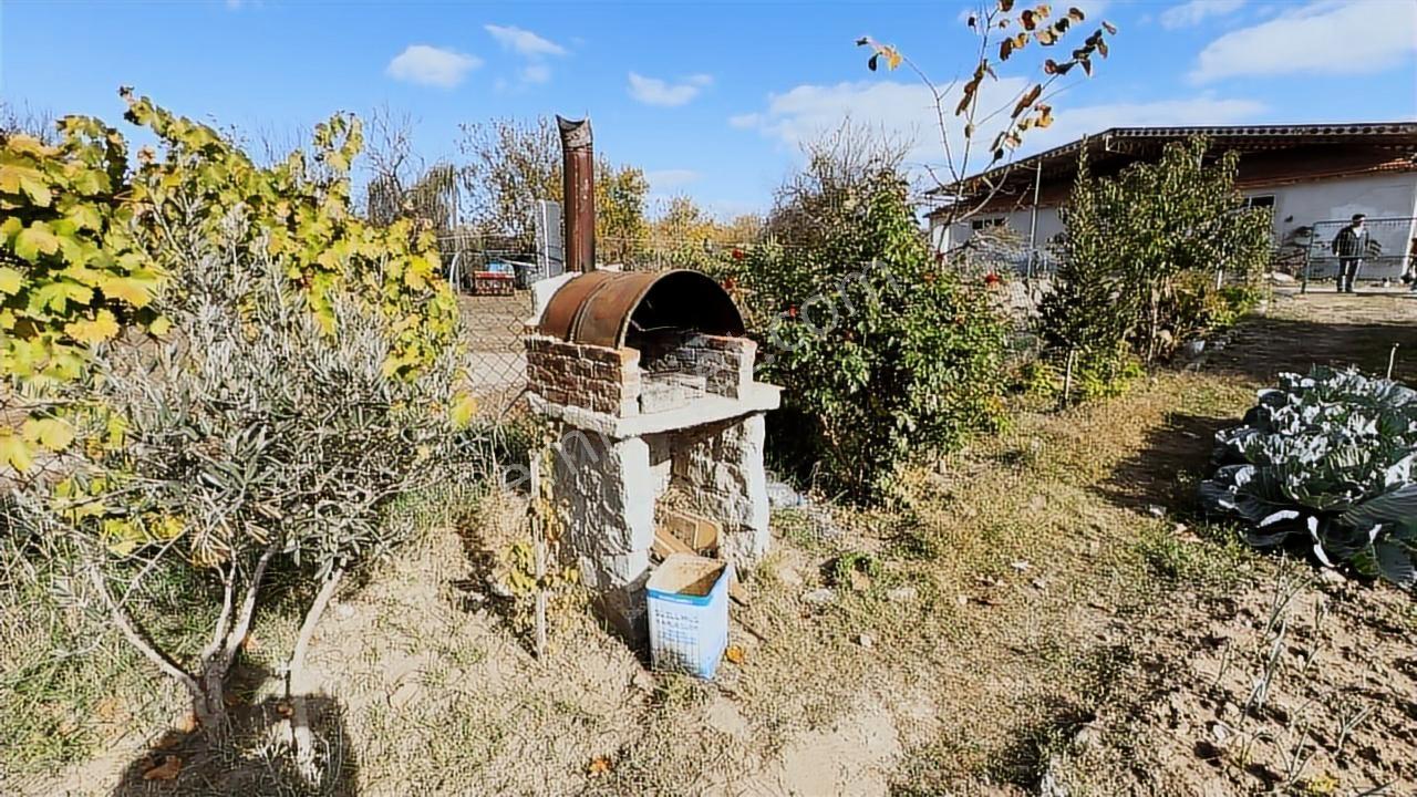 Paşayeri'de 850 M2 Arsa Üzerinde Acil Satılık Müstakil Ev - Görsel 11