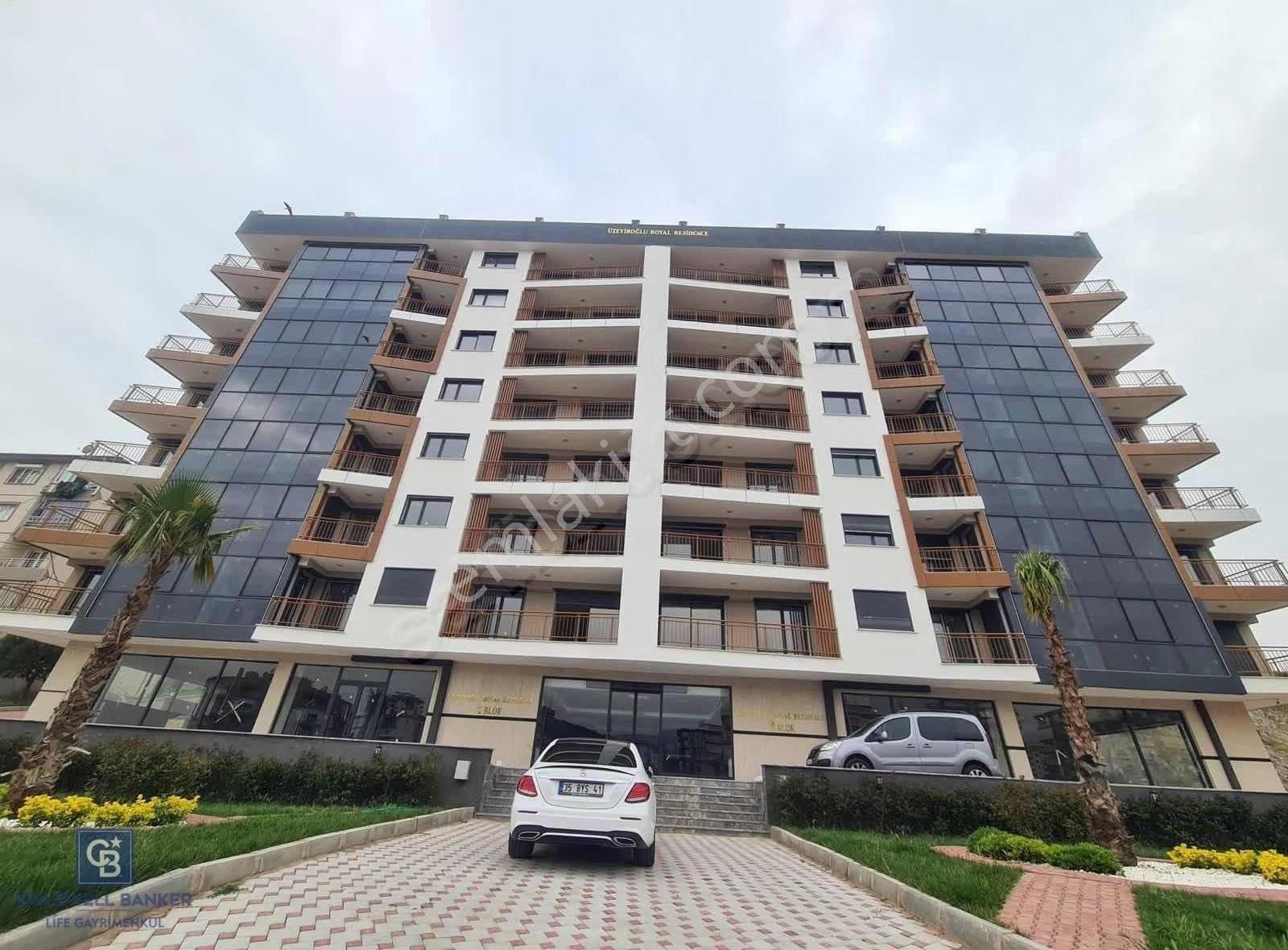 Karşıyaka Zübeyde Hanım Mahallesinde Kiralık 3+1 Yeni Daire