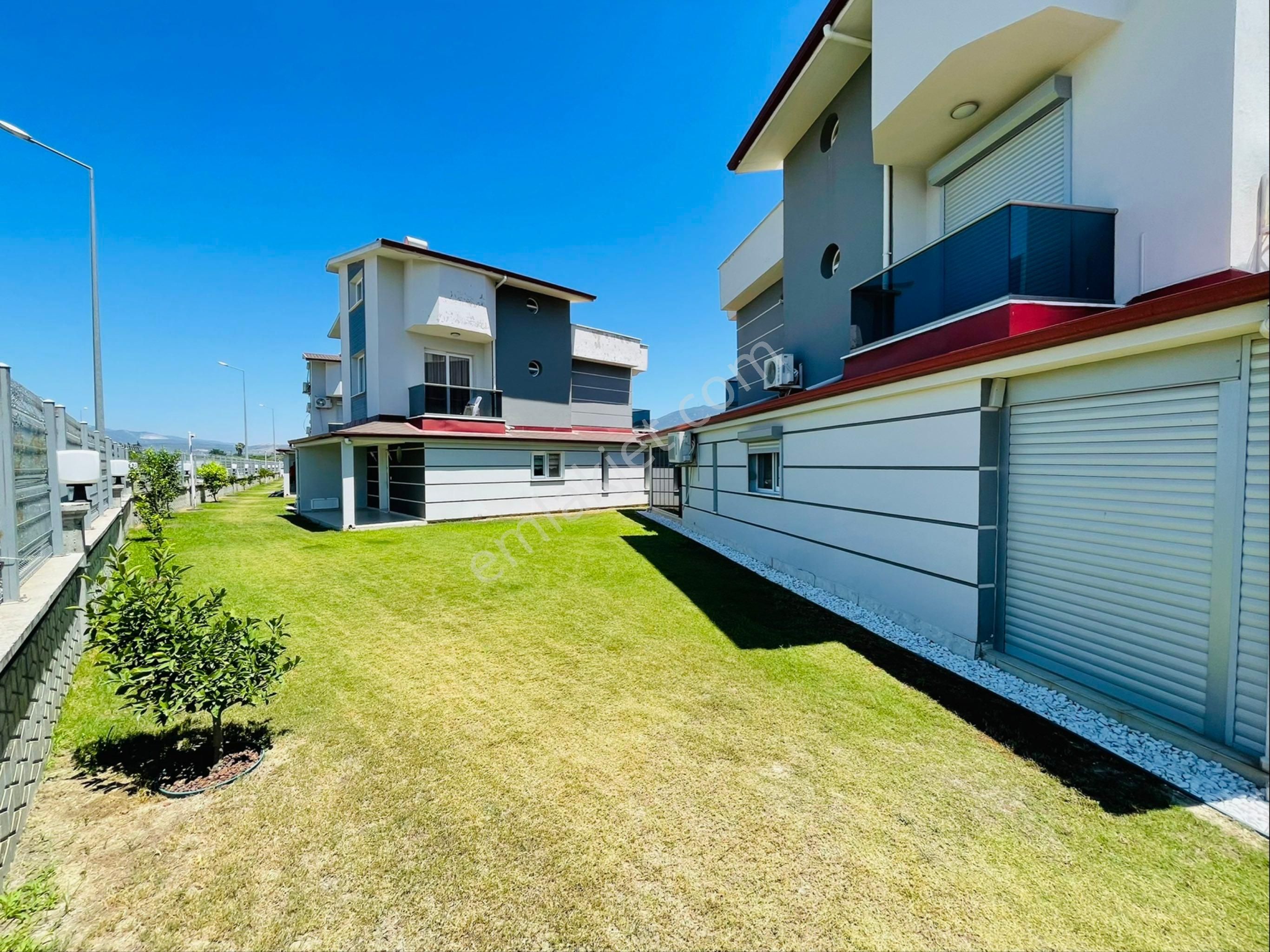 Müstakil Villa Havuzlu Yürüyüş Parkurları İle Konsept Site - Görsel 5