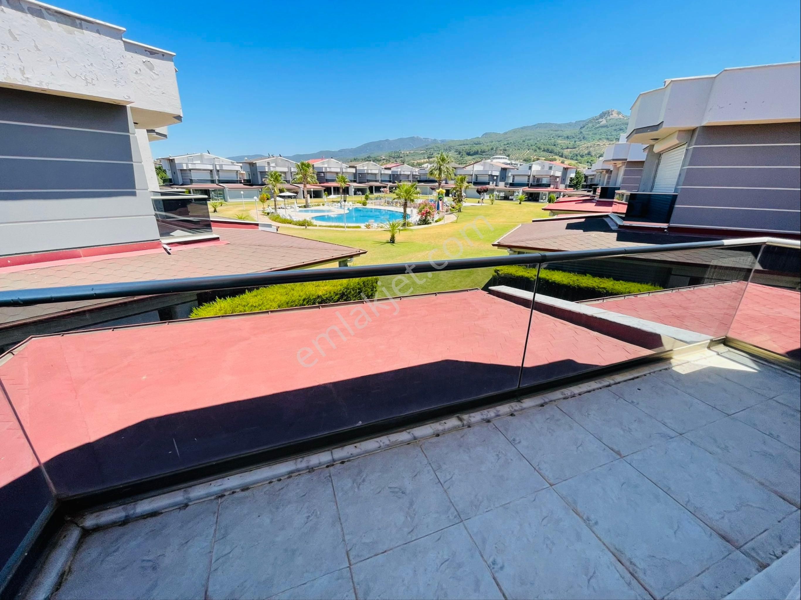 Müstakil Villa Havuzlu Yürüyüş Parkurları İle Konsept Site - Görsel 23