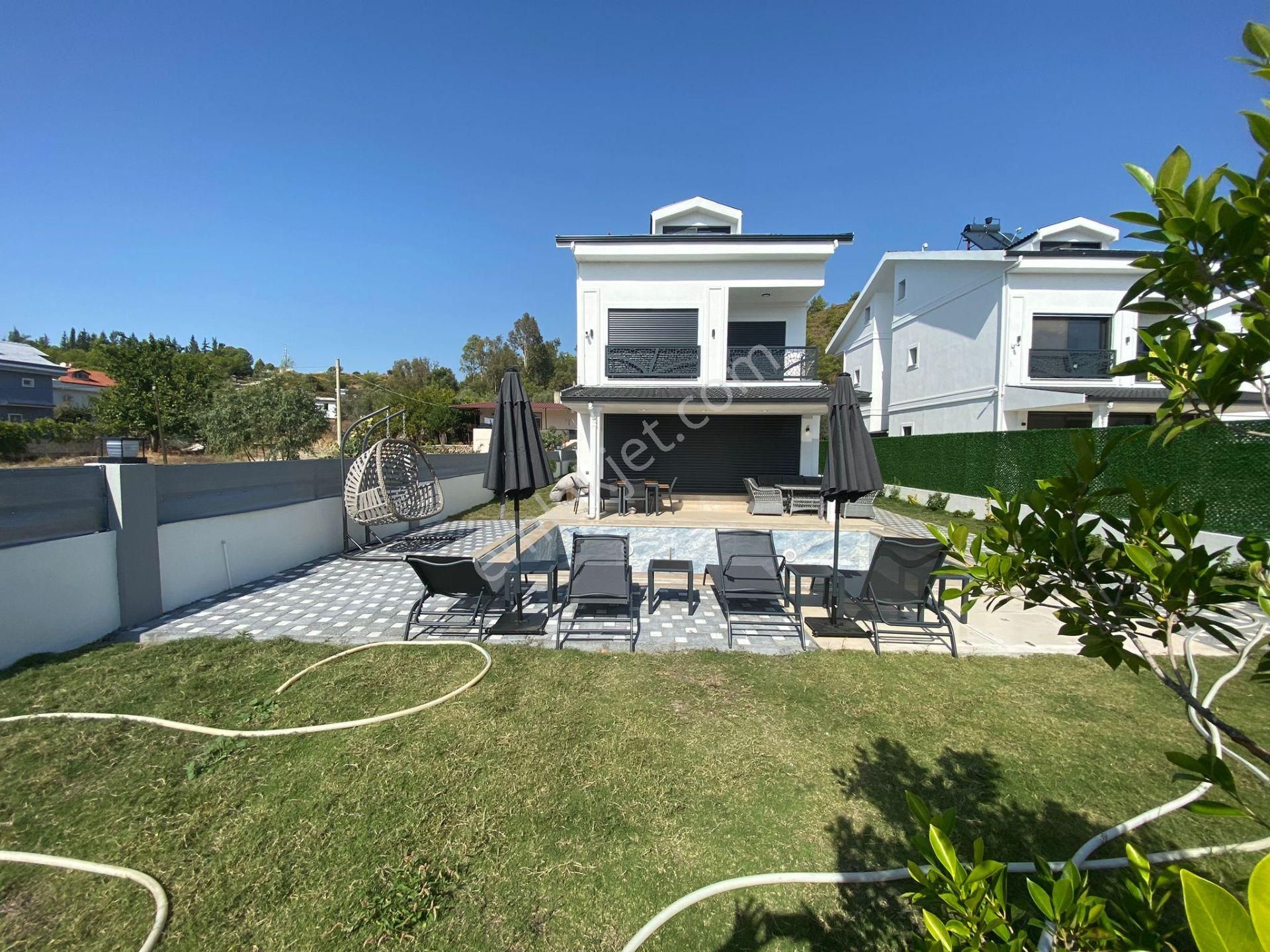 Goldhouse Dan Satılık Havuzlu Eşyalı Akıllı Sistemli Villa