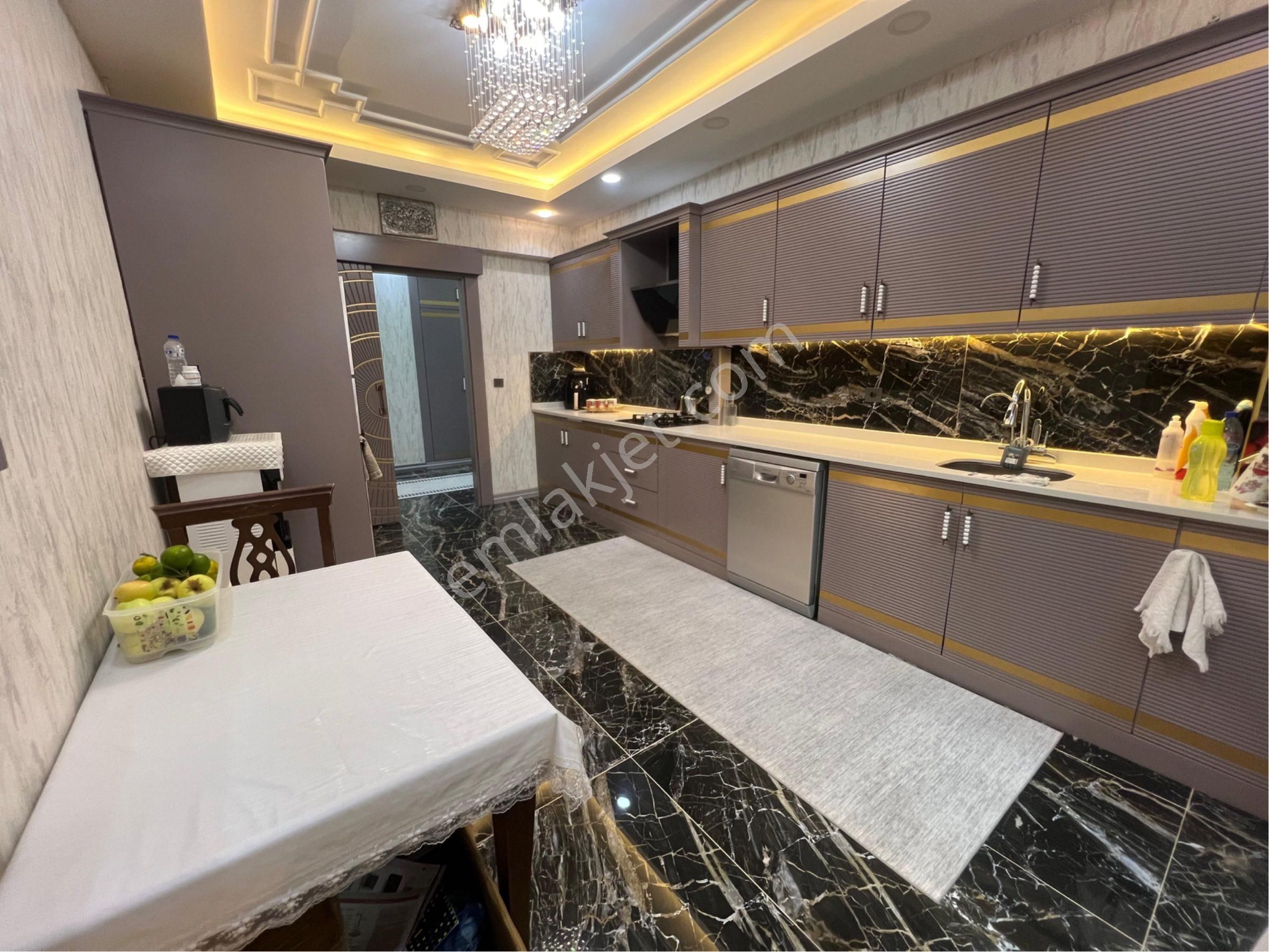 Onkolojide Faik Atak 3.5+1