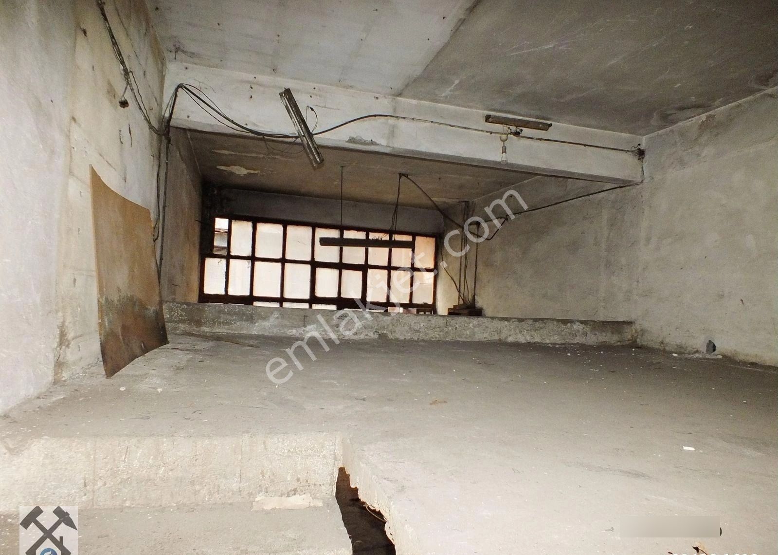 Şehir Merkezinde Üç Katlı Satılık İş Yeri - Görsel 7