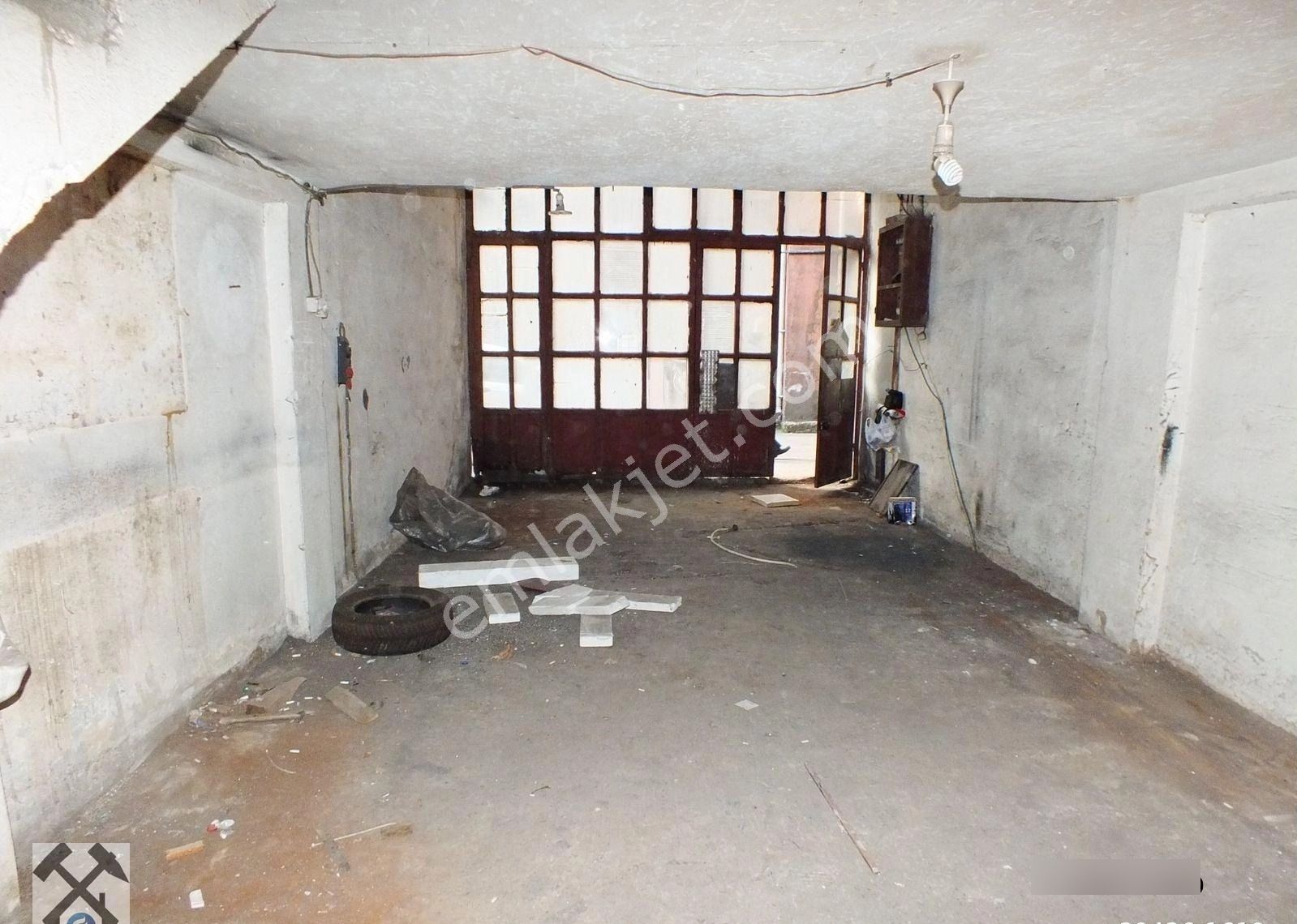 Şehir Merkezinde Üç Katlı Satılık İş Yeri - Görsel 17