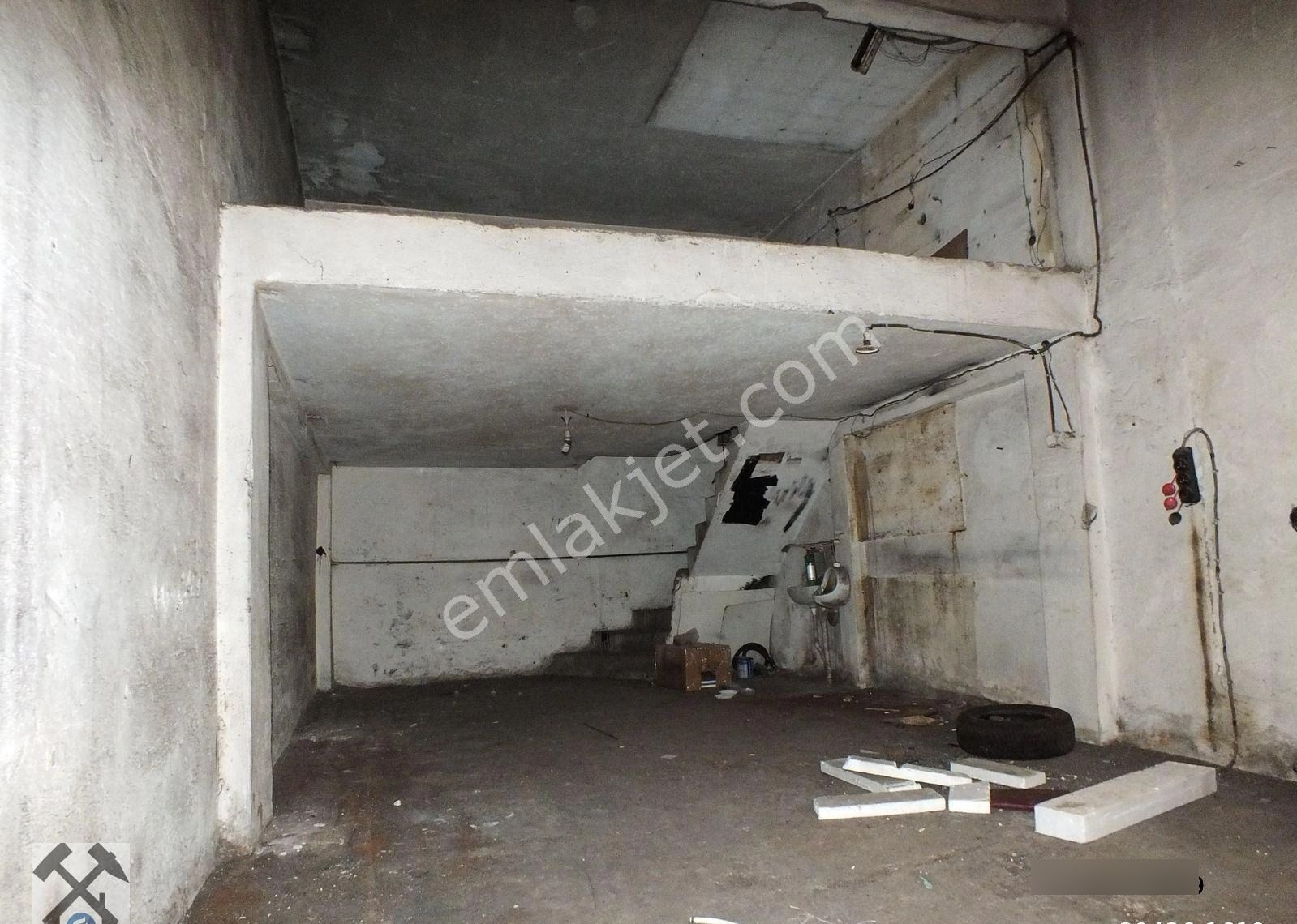 Şehir Merkezinde Üç Katlı Satılık İş Yeri - Görsel 12