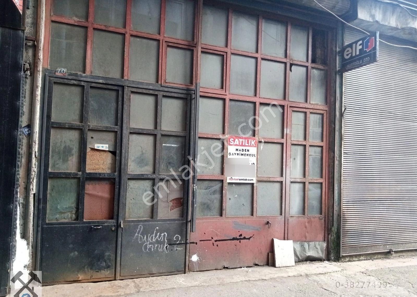 Şehir Merkezinde Üç Katlı Satılık İş Yeri