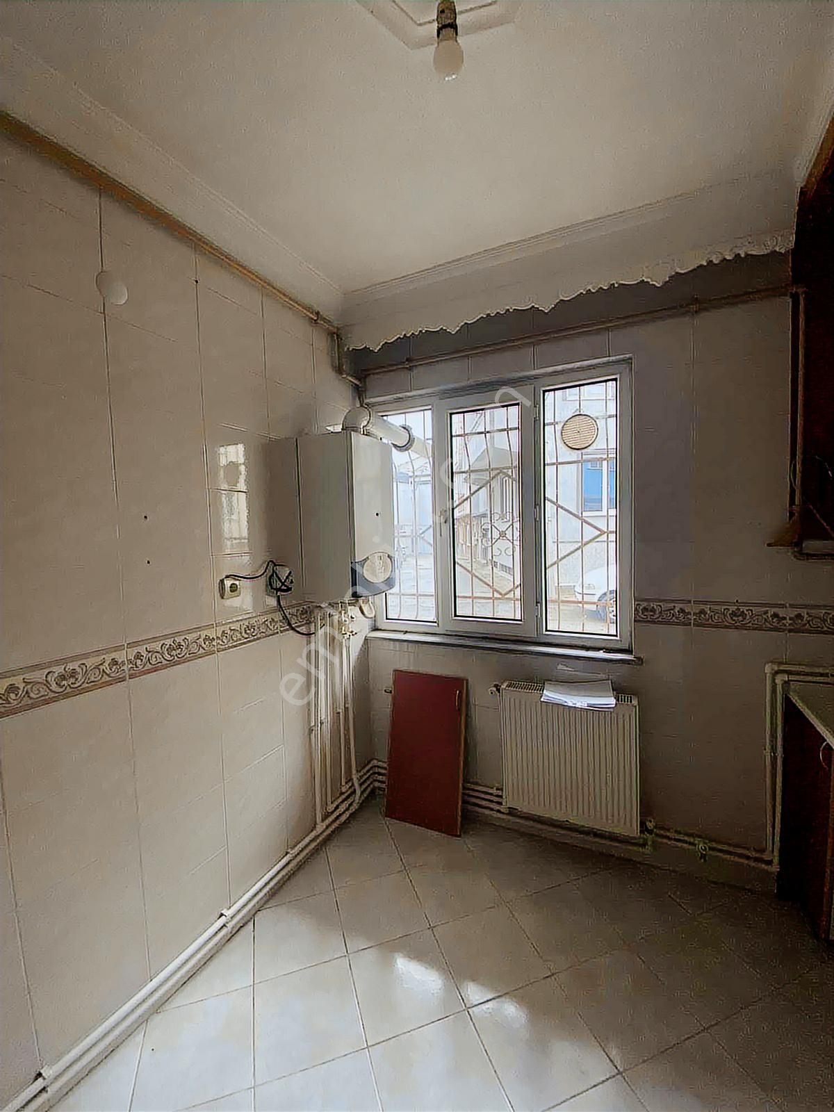 Şirin Evlerin En Güzel Bahçeli 3 Katlı Müstakil Ev Satılıktır - Görsel 16