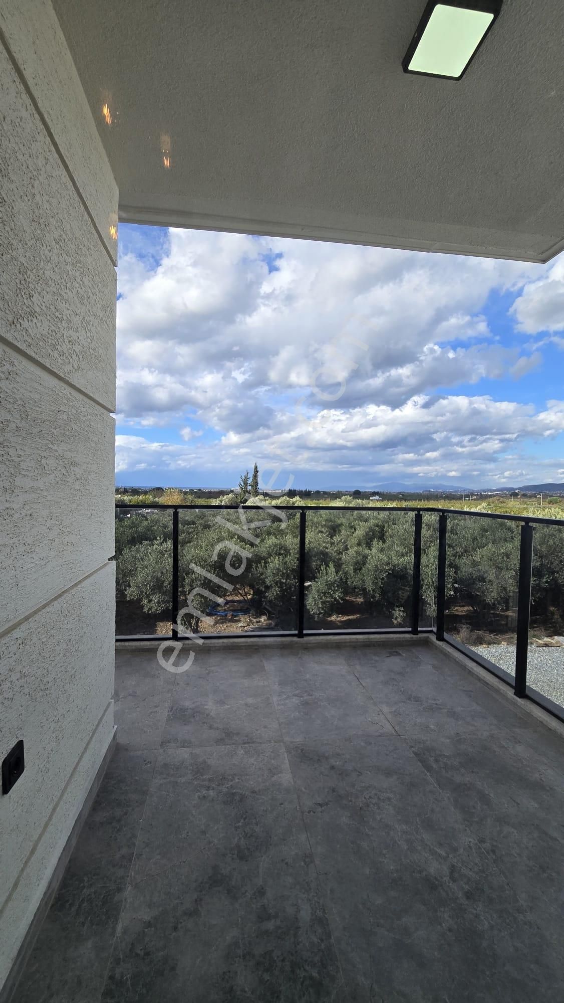 Kusadası'nda Tek Müstakil Özel Havuzlu Akıllı Ev Sistemli Yerden Isıtmal Lux Konforlu Fırsat Villa - Görsel 5