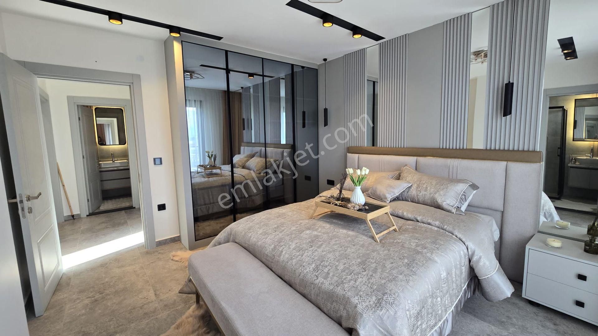 Kusadası'nda Tek Müstakil Özel Havuzlu Akıllı Ev Sistemli Yerden Isıtmal Lux Konforlu Fırsat Villa - Görsel 13